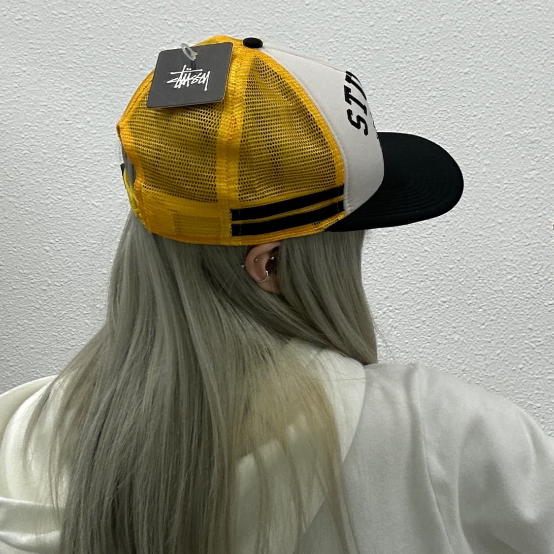 스투시 엘로우 매쉬 화이트배색 블랙 스냅백 상품이미지2