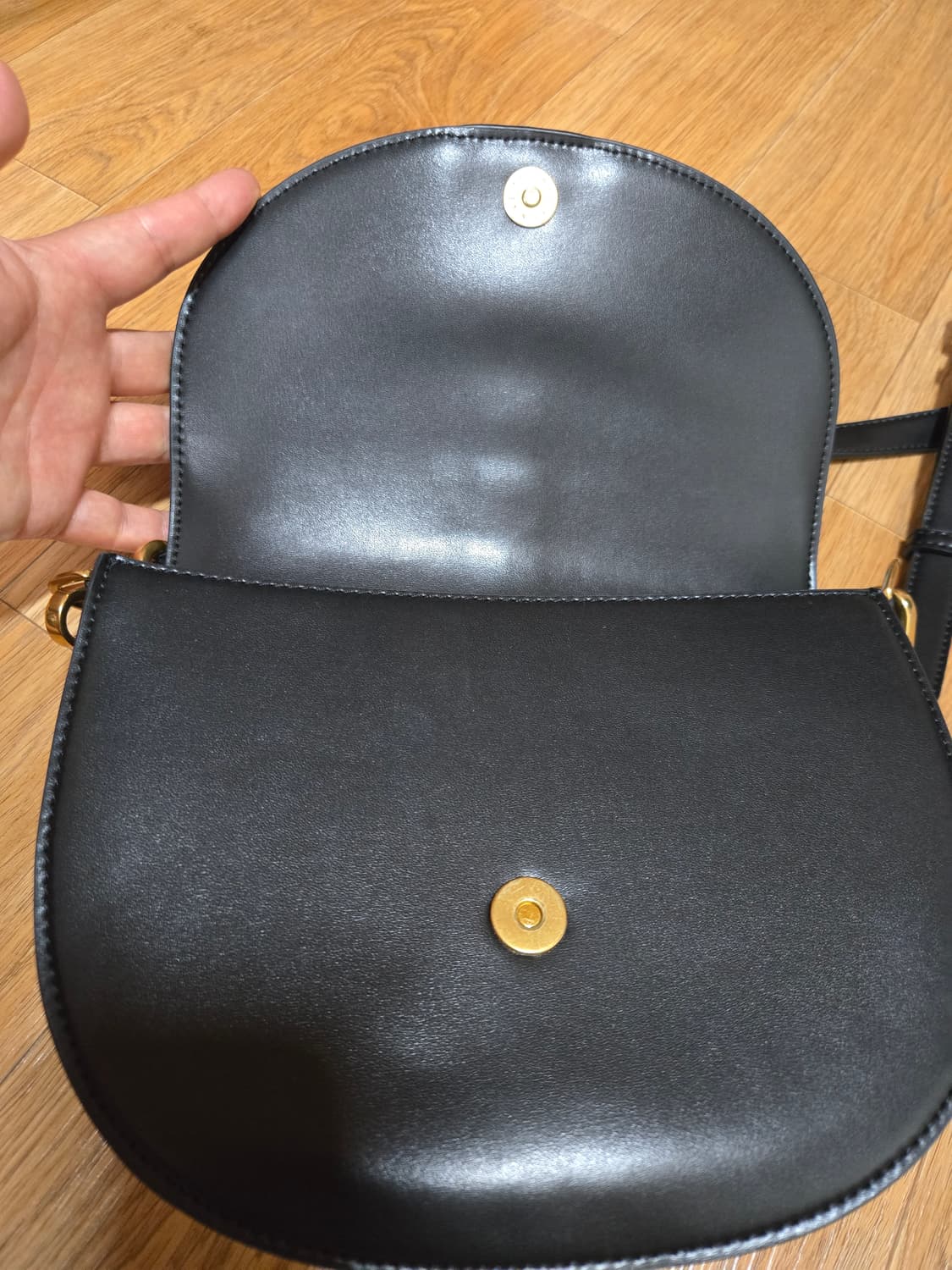 찰스앤키스 개빈 새들백(M사이즈)새상품 상품이미지4