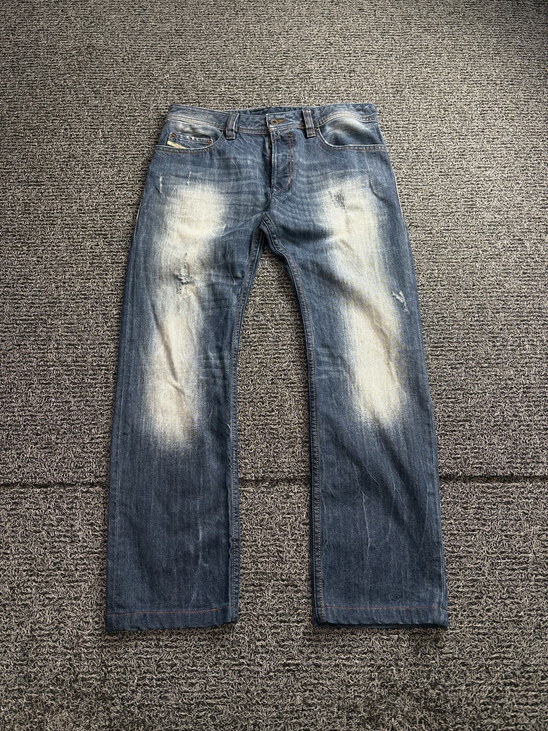 디젤 사파두 아카이브 데저트 워싱 레귤러 데님 팬츠 2950 상품이미지2