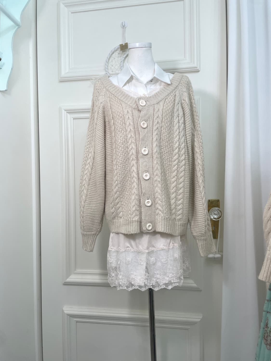 pink ivory twist loose cardigan(size-38) 상품이미지1