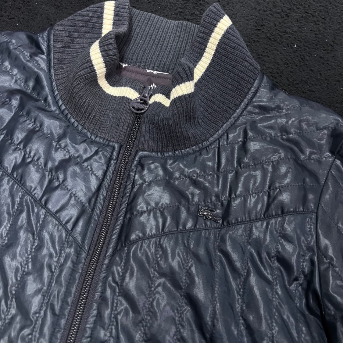 40 우먼 라코스테 네이비 경량 퀼팅자켓 상품이미지3