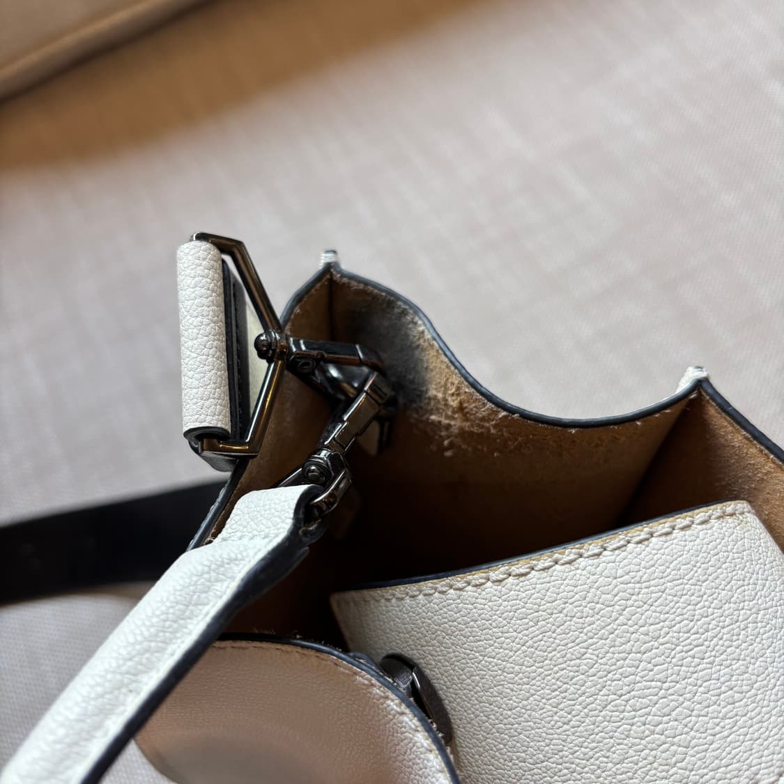 루에브르 삭 드 루미에르 토트백 숄더백 버킷백 상품이미지6