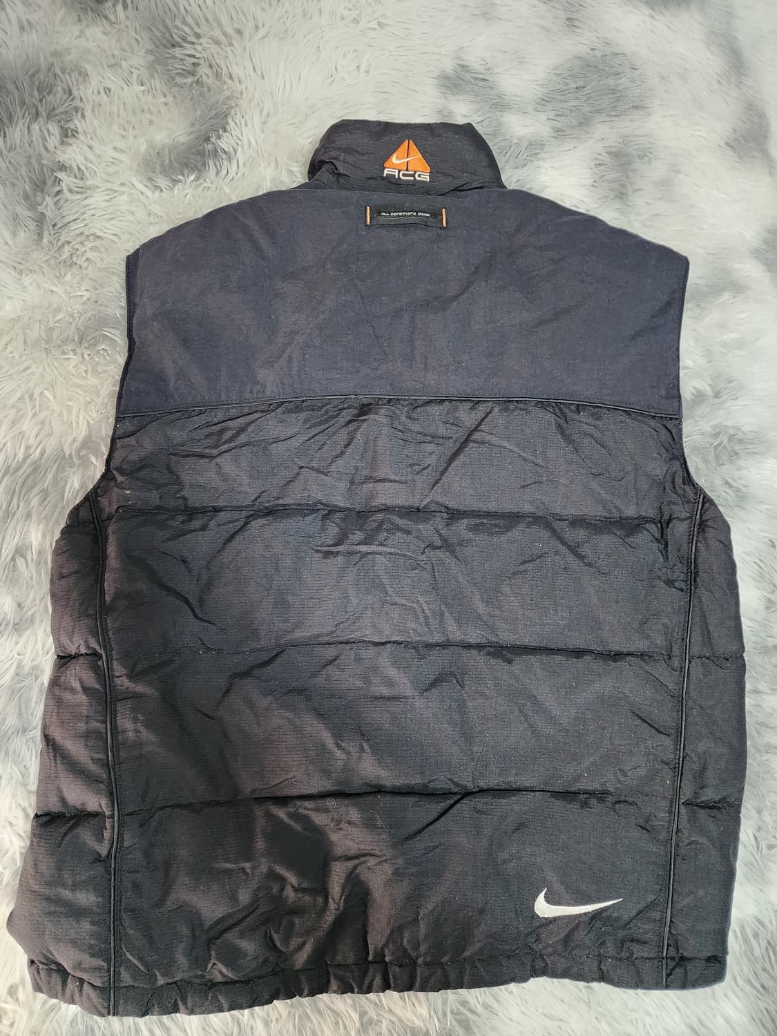 나이키 ACG  블랙 패딩 조끼 상품이미지2