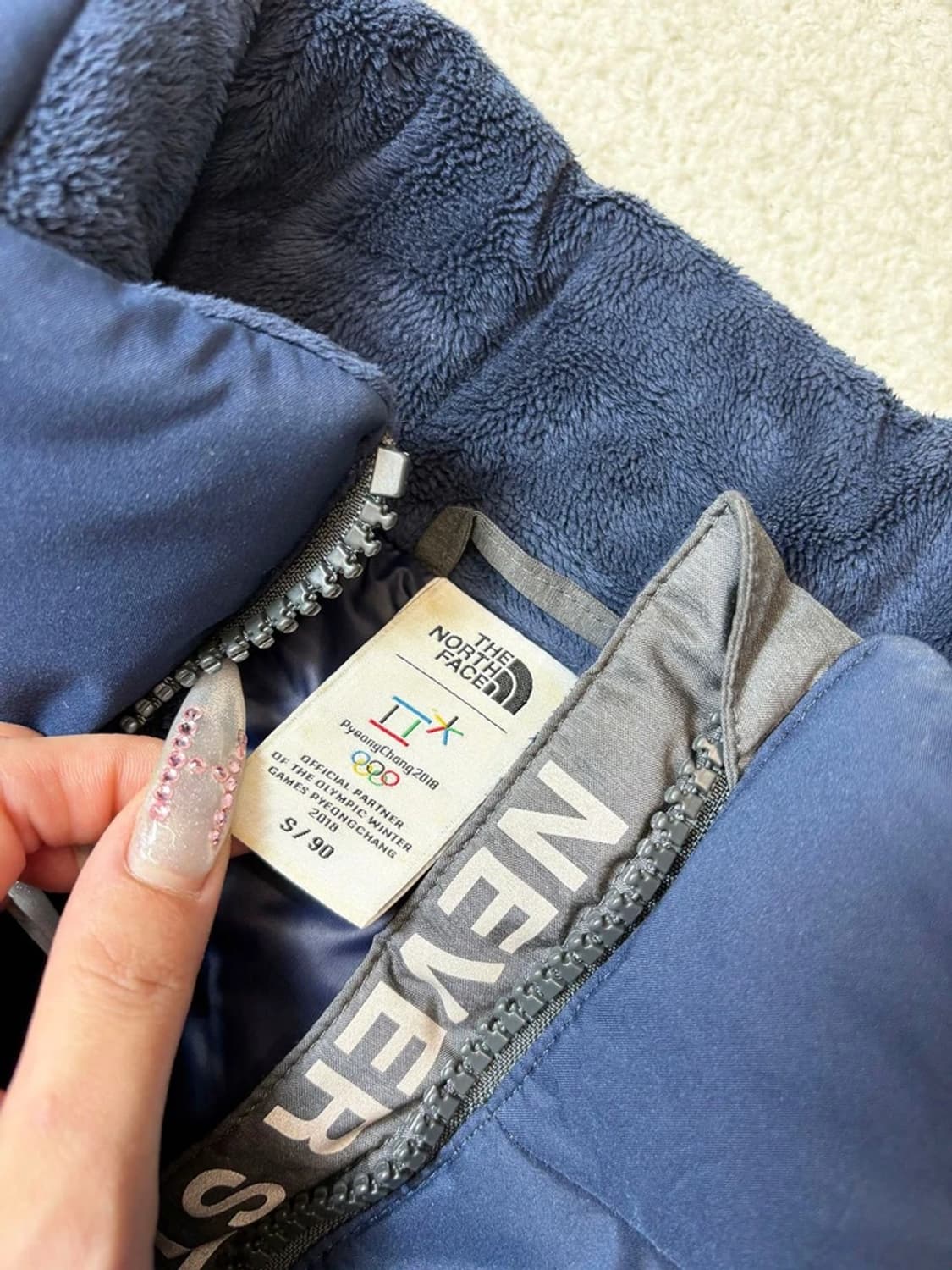 노스페이스 x 평창 동계 올림픽 에디션 덕다운 패딩 조끼 PN6750 상품이미지5