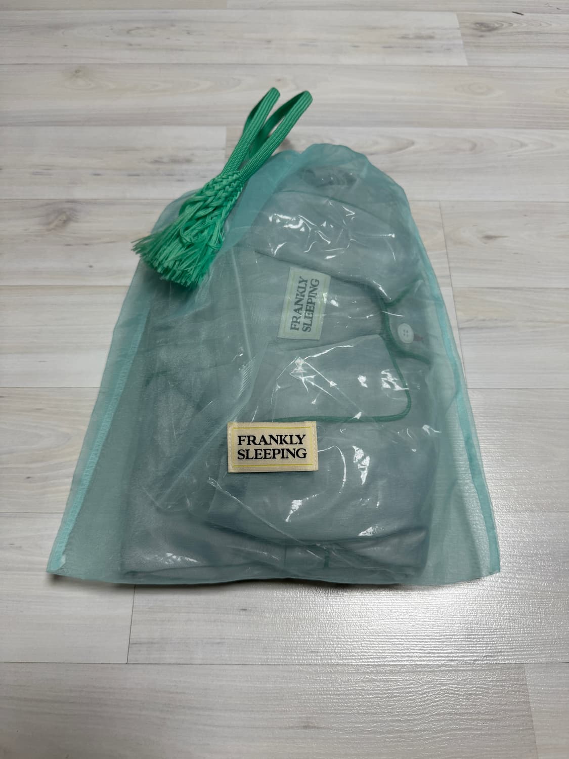 프랭클리 실키 새틴 파자마 세트 그레이 상품이미지10