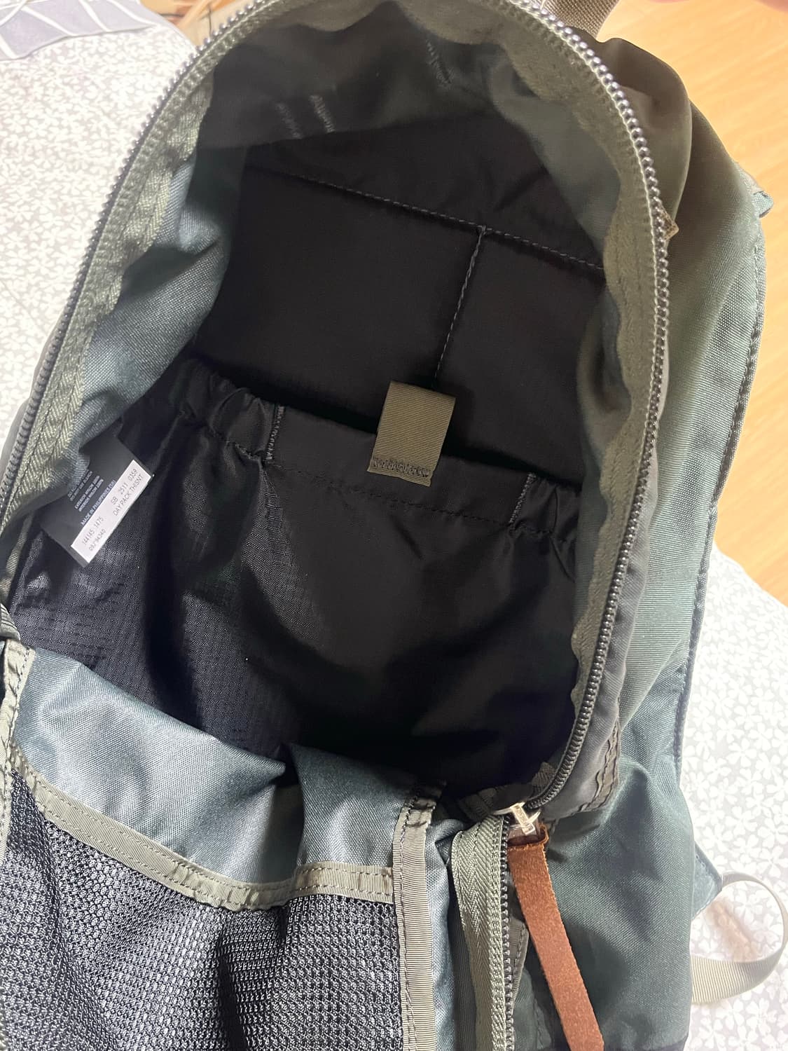 디스이즈네버댓 그레고리 콜라보 백팩입니다.  상품이미지4