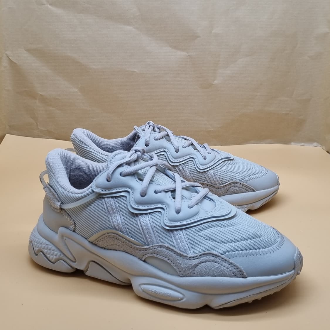 아디다스 오즈위고 베이지 운동화235. 상품이미지1