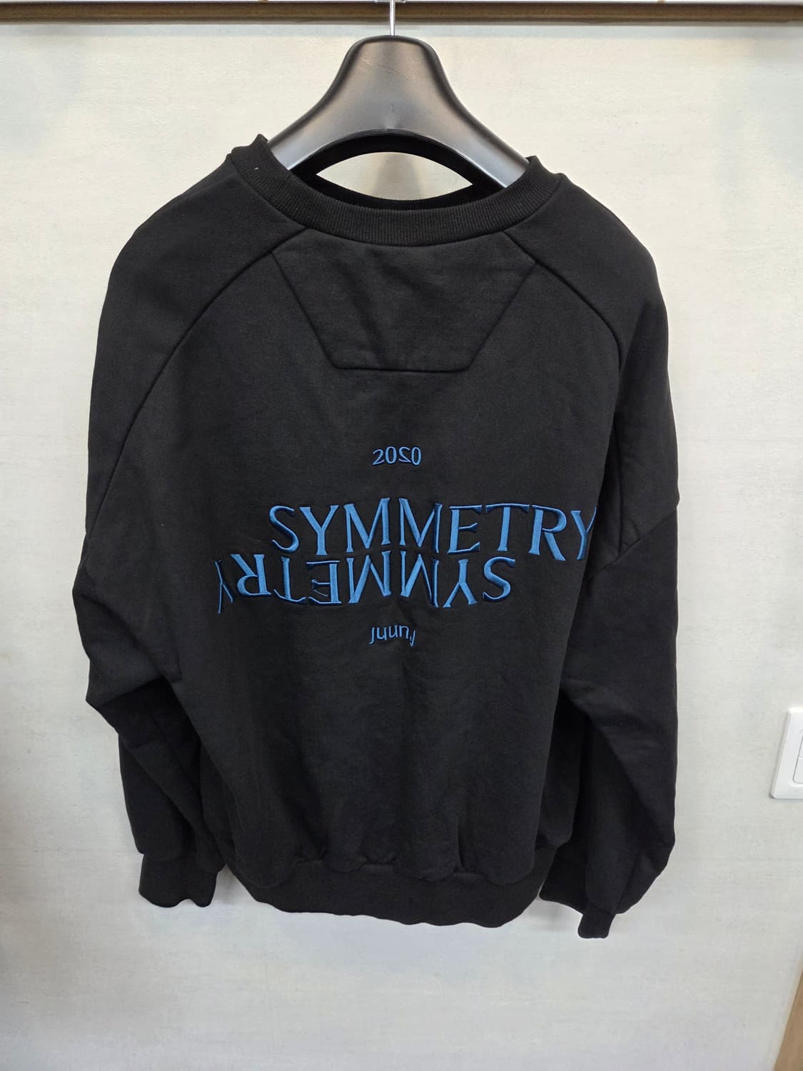 준지 20ss 시멘트리 자수로고 오버핏 맨투맨 xs 상품이미지2