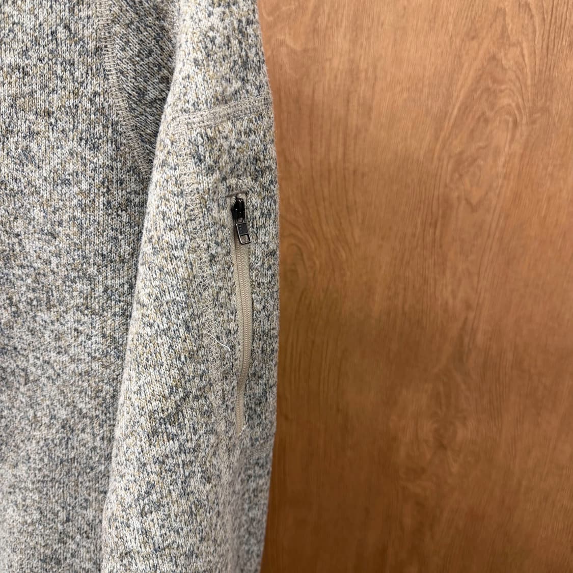 파타고니아 하프 집업 플리스 자켓 로고 패치 파이핑 디테일 멜란지 그레이 상품이미지6