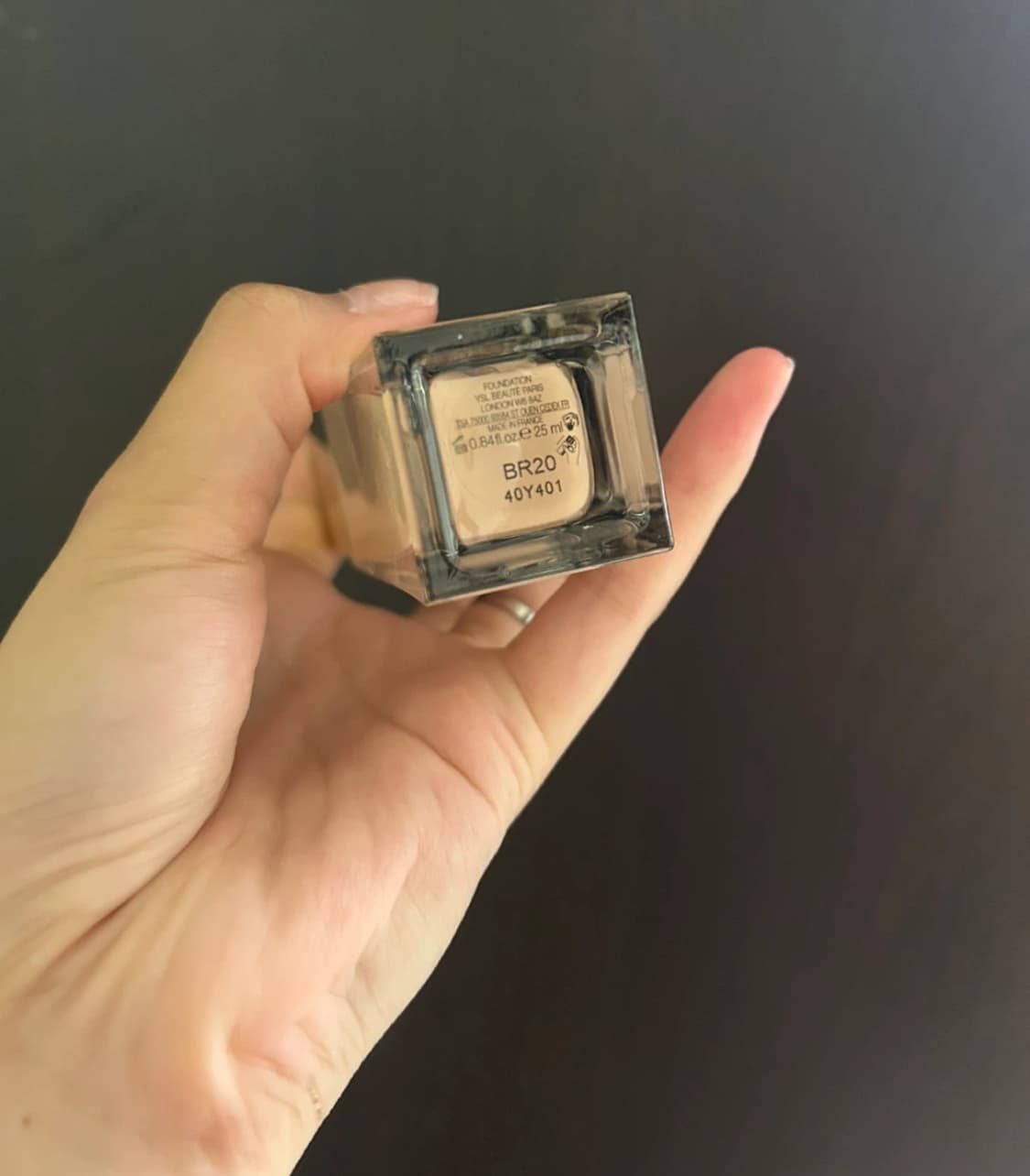 입생로랑 뚜쉬 에끌라 르땡 크림 파운데이션 BR20 상품이미지3