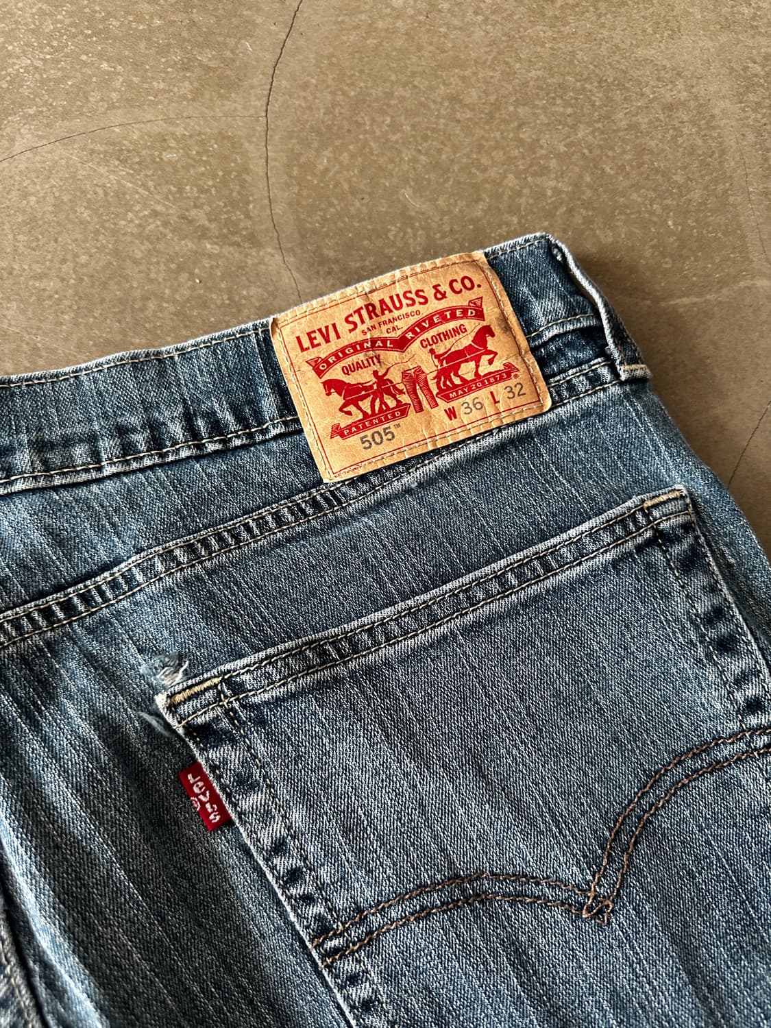 Levi’s 505 레귤러핏 데님 팬츠 (W36) 상품이미지2