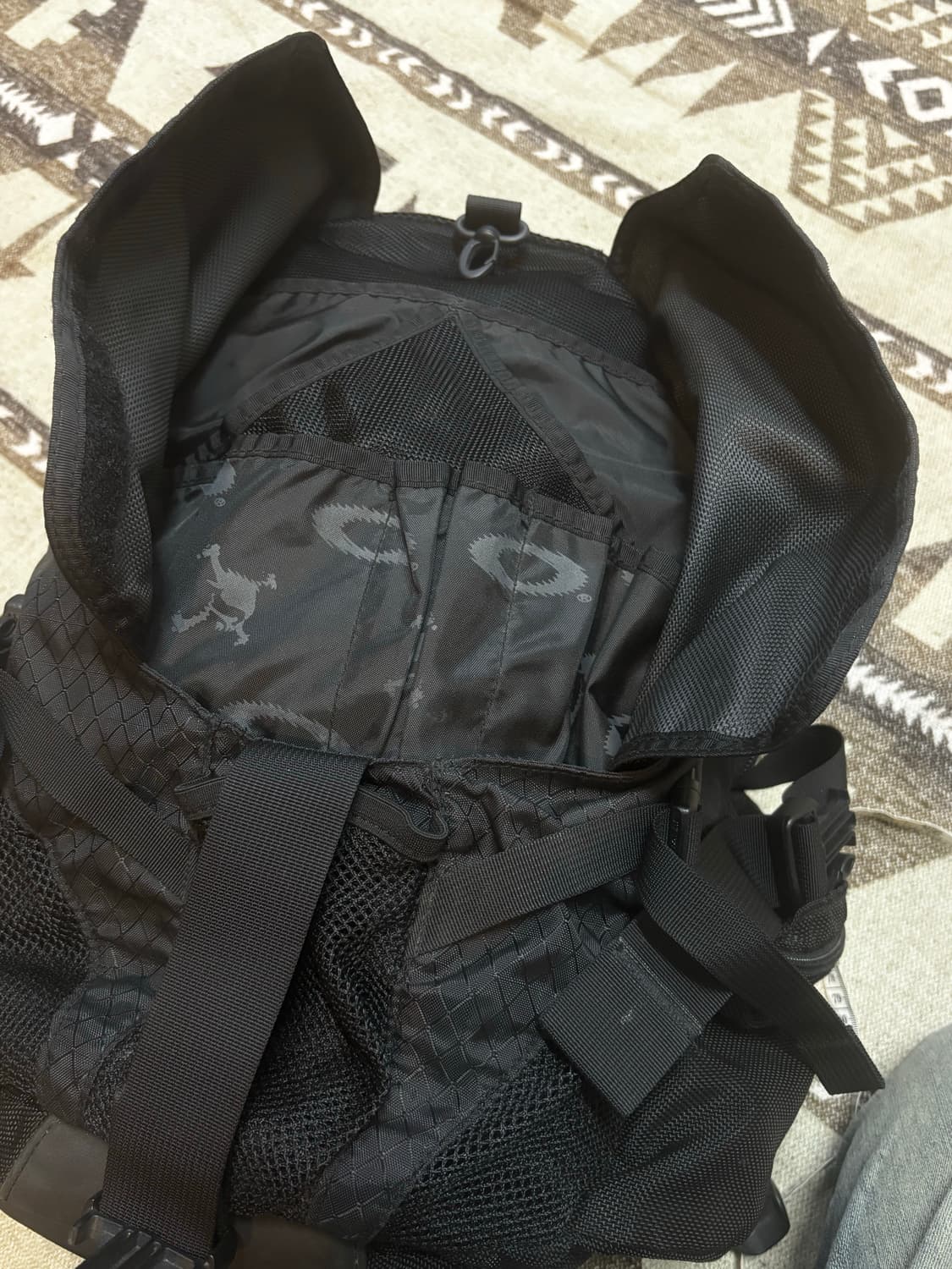 오클리 아이콘 RC 백팩 블랙아웃 상품이미지8