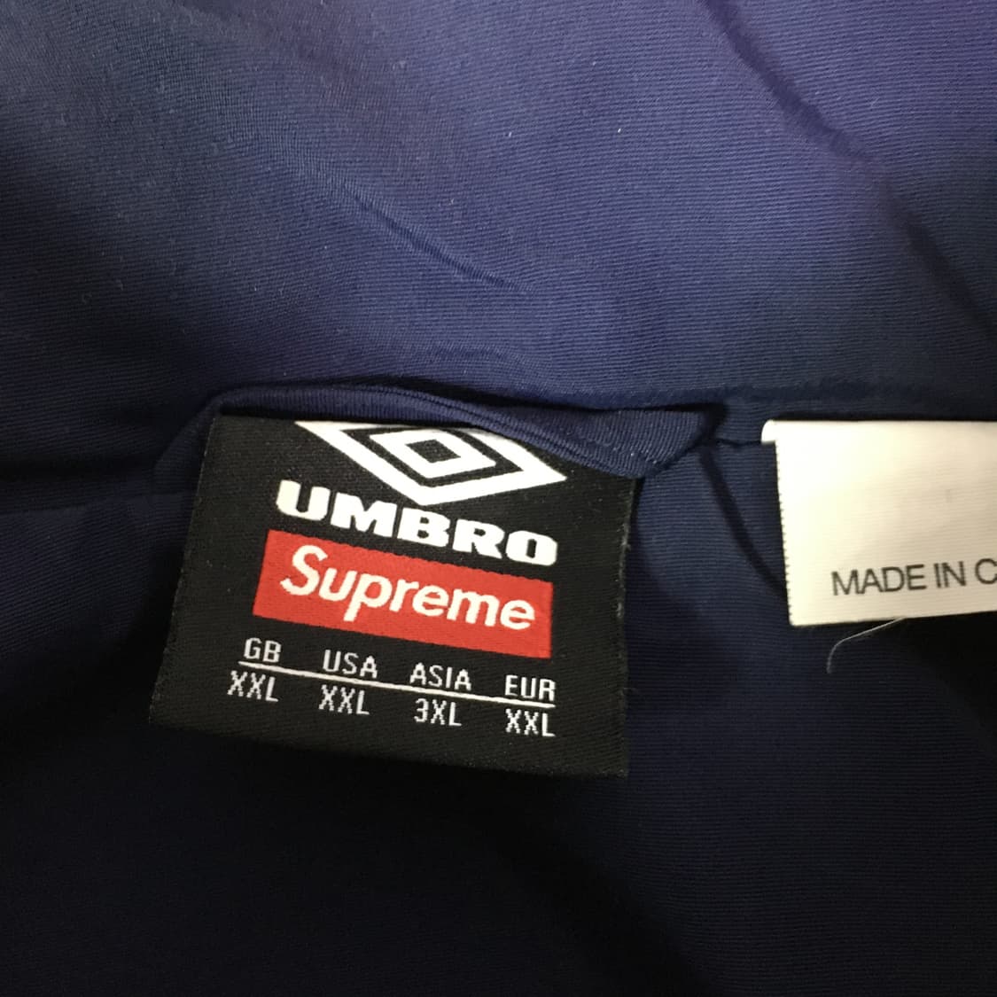 슈프림 엄브로 트랙탑 네이비 xxl 상품이미지2