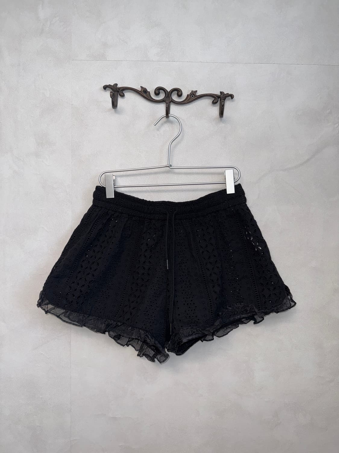 Black ethnic punching lace short pants 상품이미지1