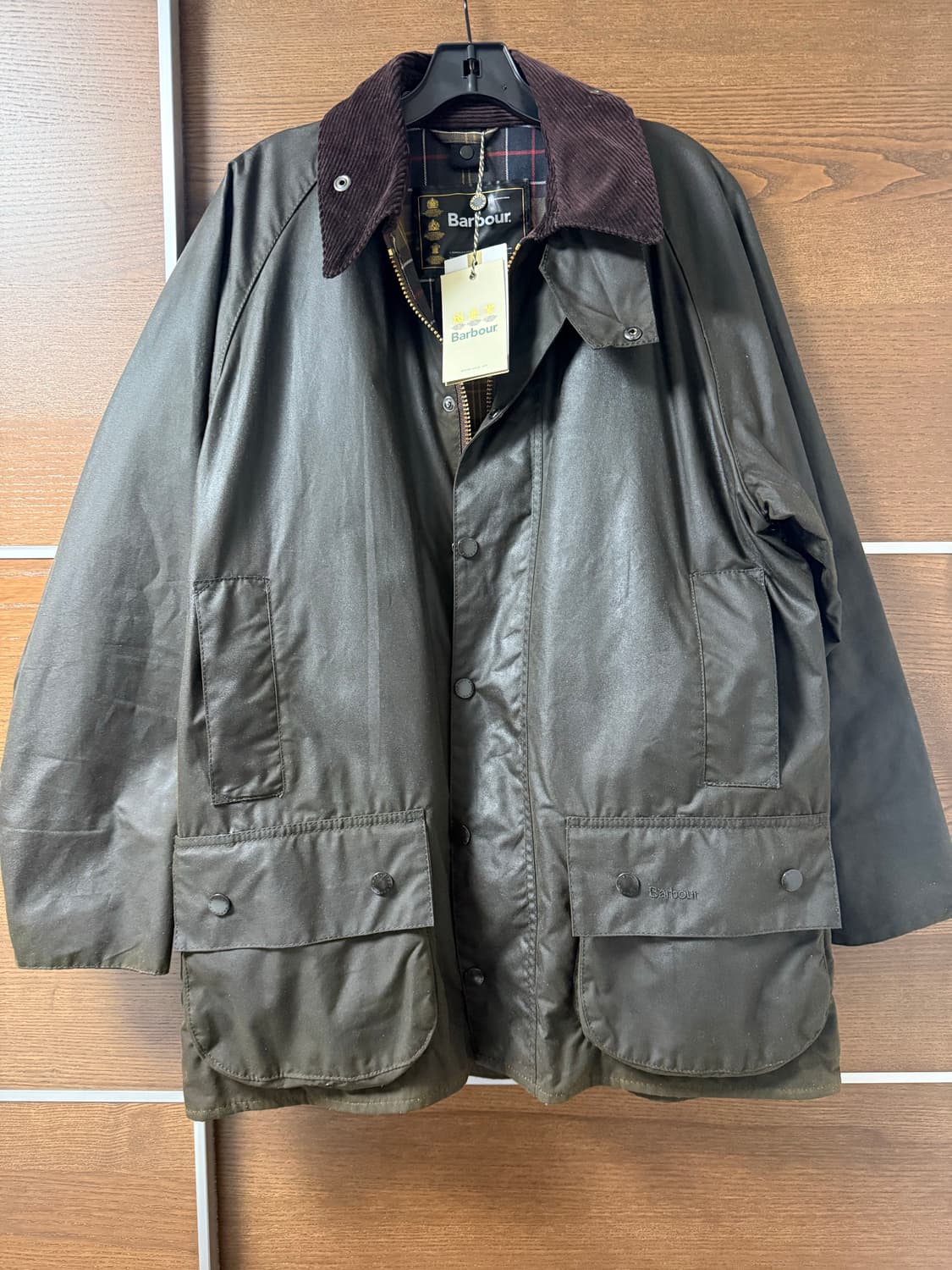 [새제품] 바버 뷰포트 왁스 자켓 올리브색상 42 상품이미지1