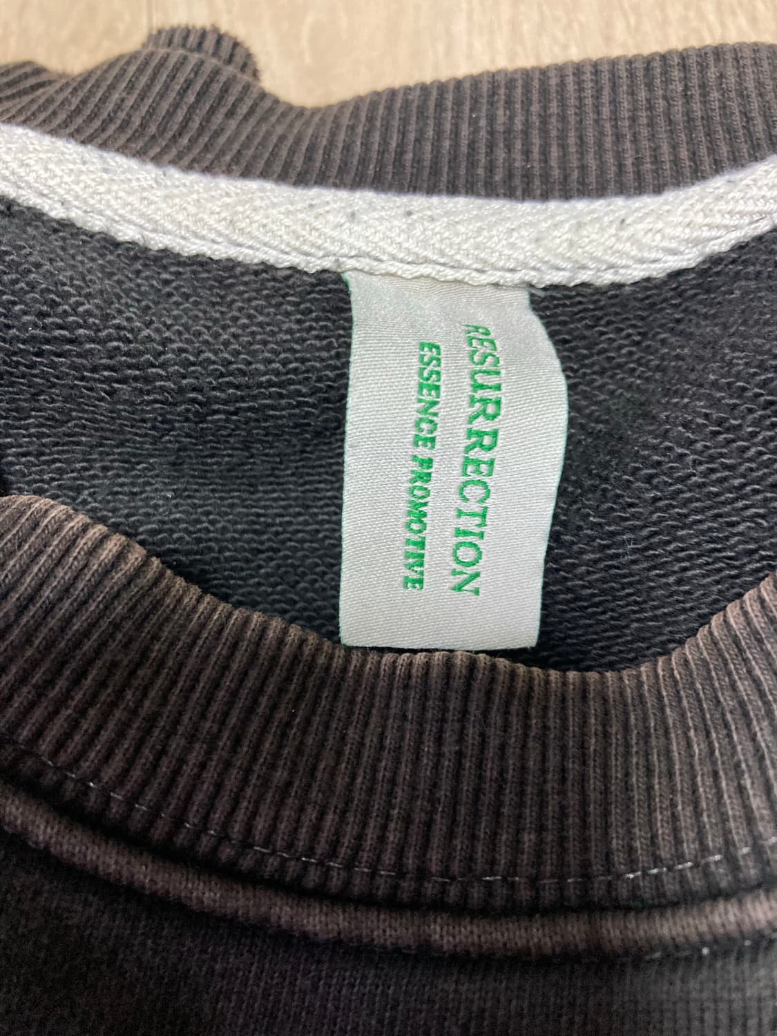 [2] 에센스룸 리저렉션 스웻 셔츠 맨투맨 / 블랙 상품이미지3