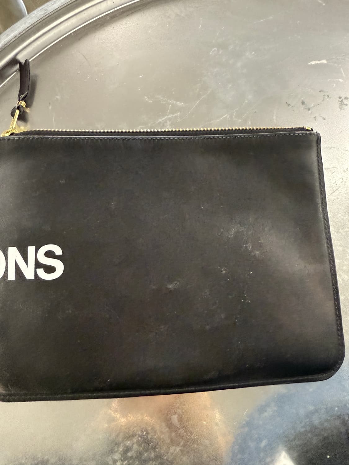 꼼데가르송 휴즈로고 블랙 클러치 상품이미지2