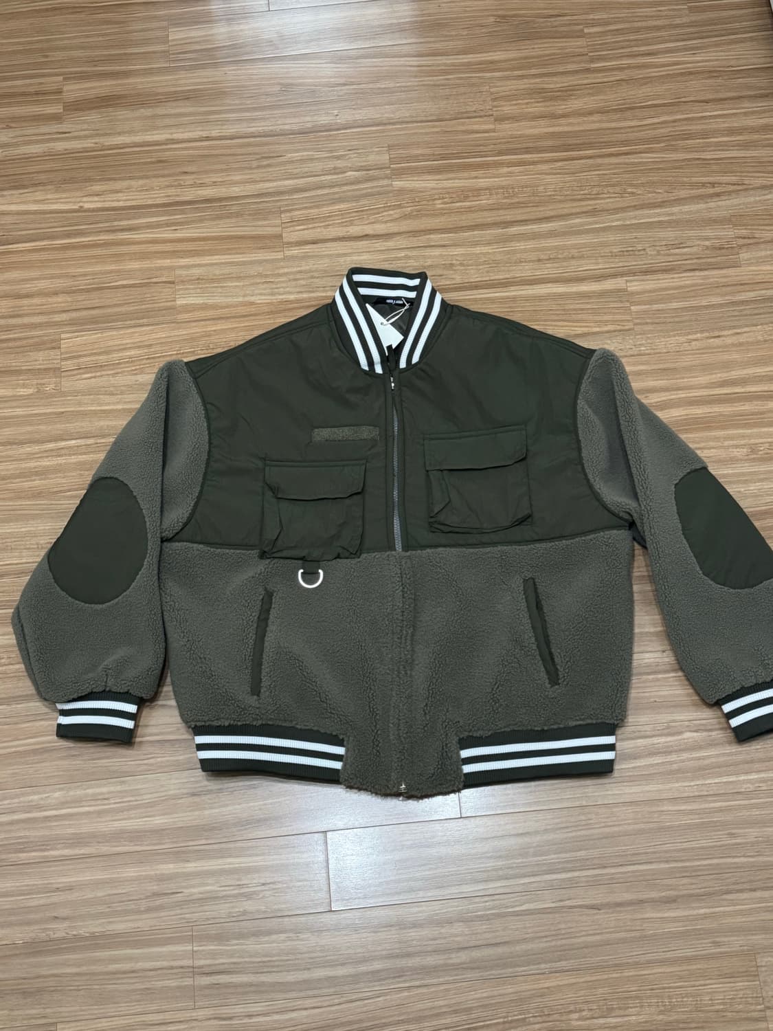 트릴리온 카키 바시티 자켓 상품이미지2