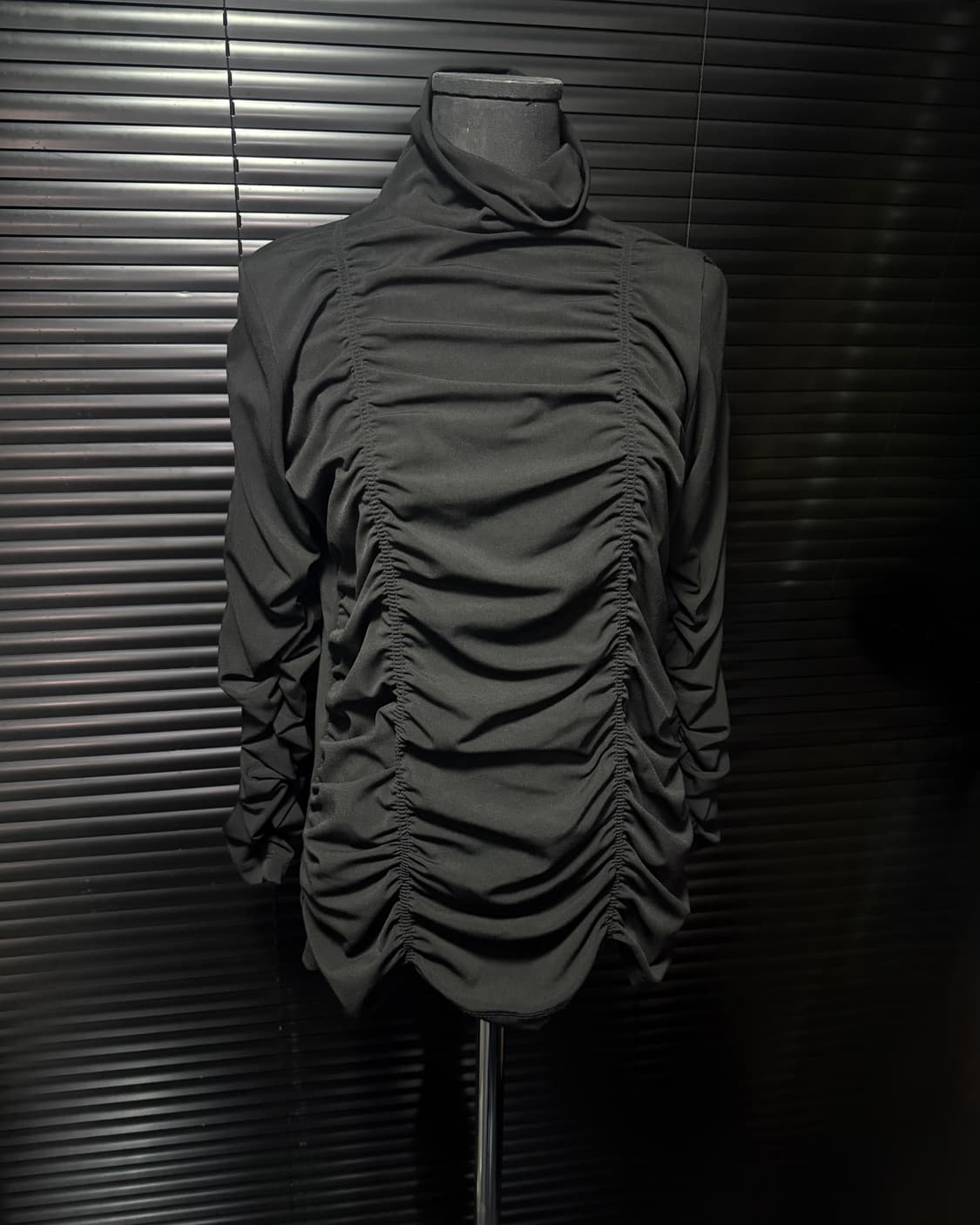 이상봉 컬렉션 셔링 주름 목티 목폴라 고스 펑크 락 블랙 터틀넥 기모 S 상품이미지1