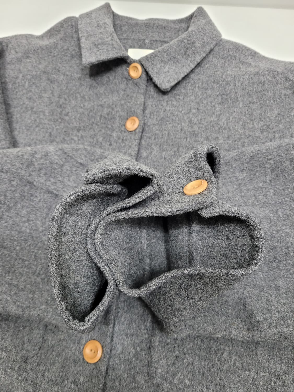 스튜디오톰보이 오버핏 셔츠형 울 자켓 / 여 FREE
 상품이미지5