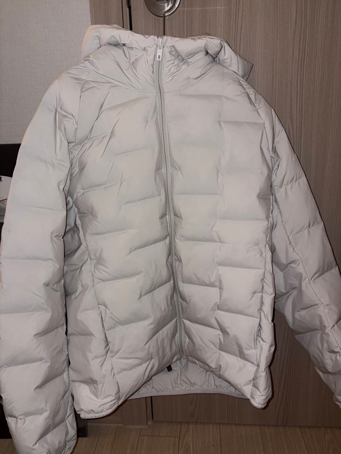 유니클로 경량패딩 상품이미지1