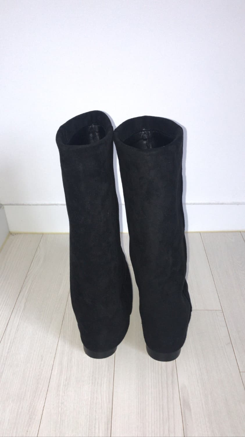 새상품) 블랙 스웨이드 매트 워머 부츠 상품이미지6