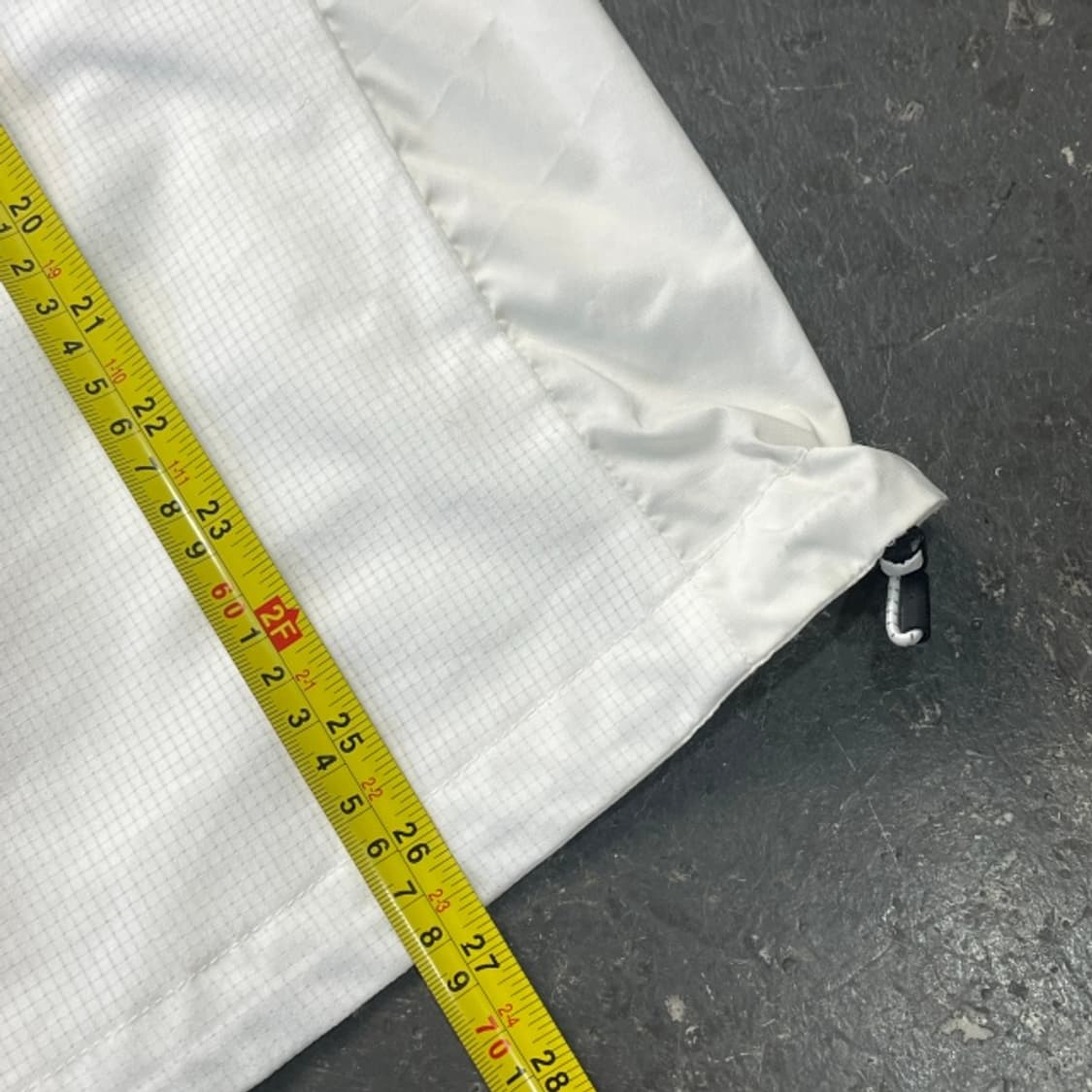 100 디스커버리 경량 바람막이  상품이미지8