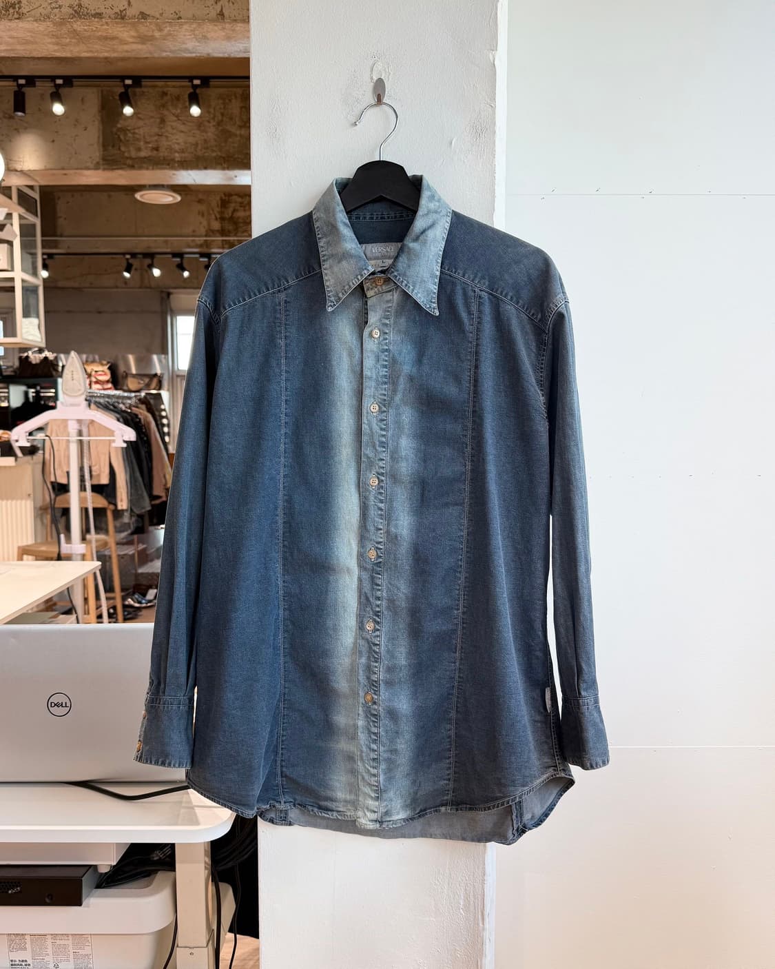 베르사체 진스 쿠튀르 데님 그라데이션 셔츠  상품이미지2