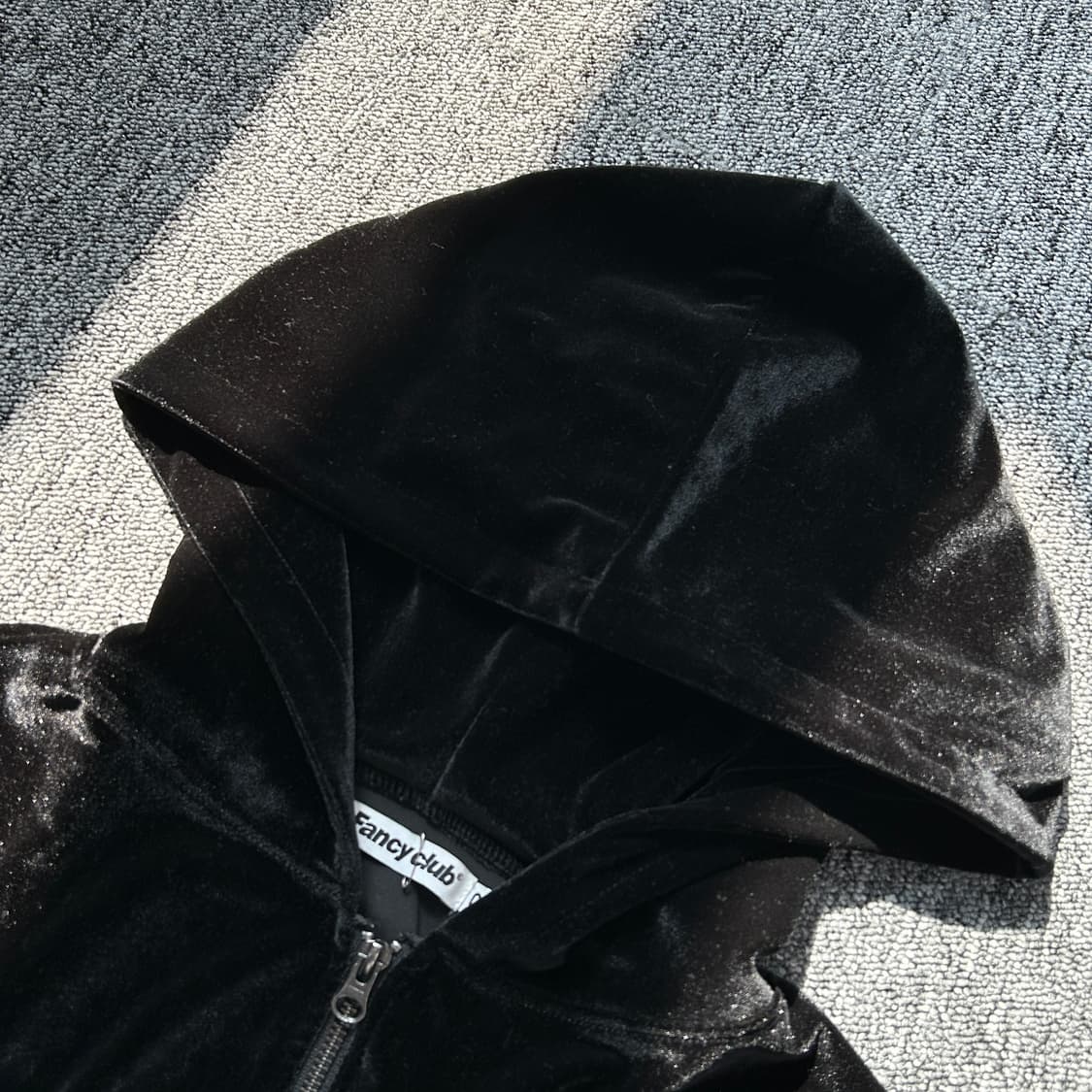 팬시클럽 벨벳 비즈 크롭 후드집업 상품이미지7