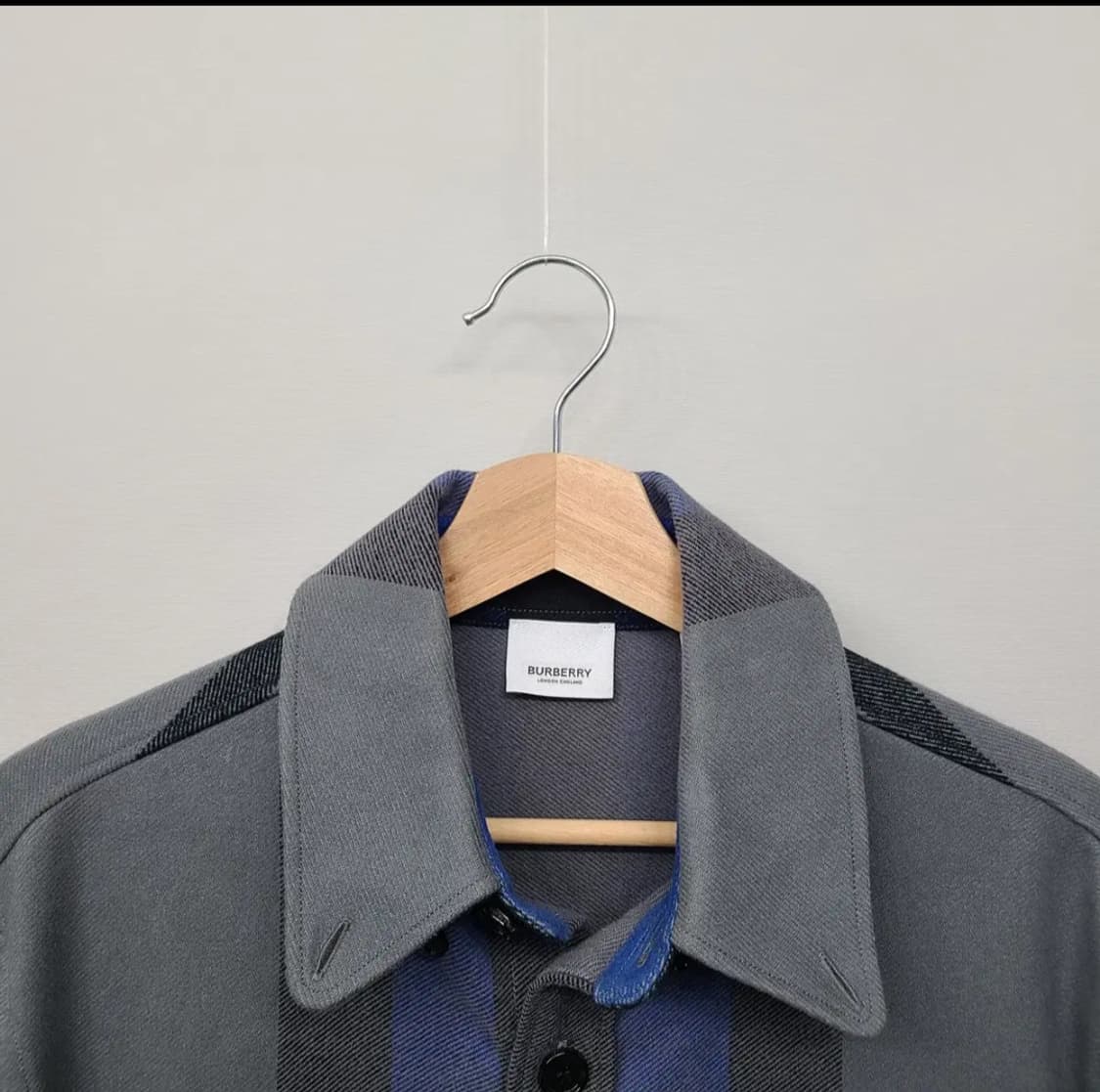 버버리 정품 남성 익스플로드 체크 코튼 플란넬 셔츠 자켓 블루 XS 상품이미지3