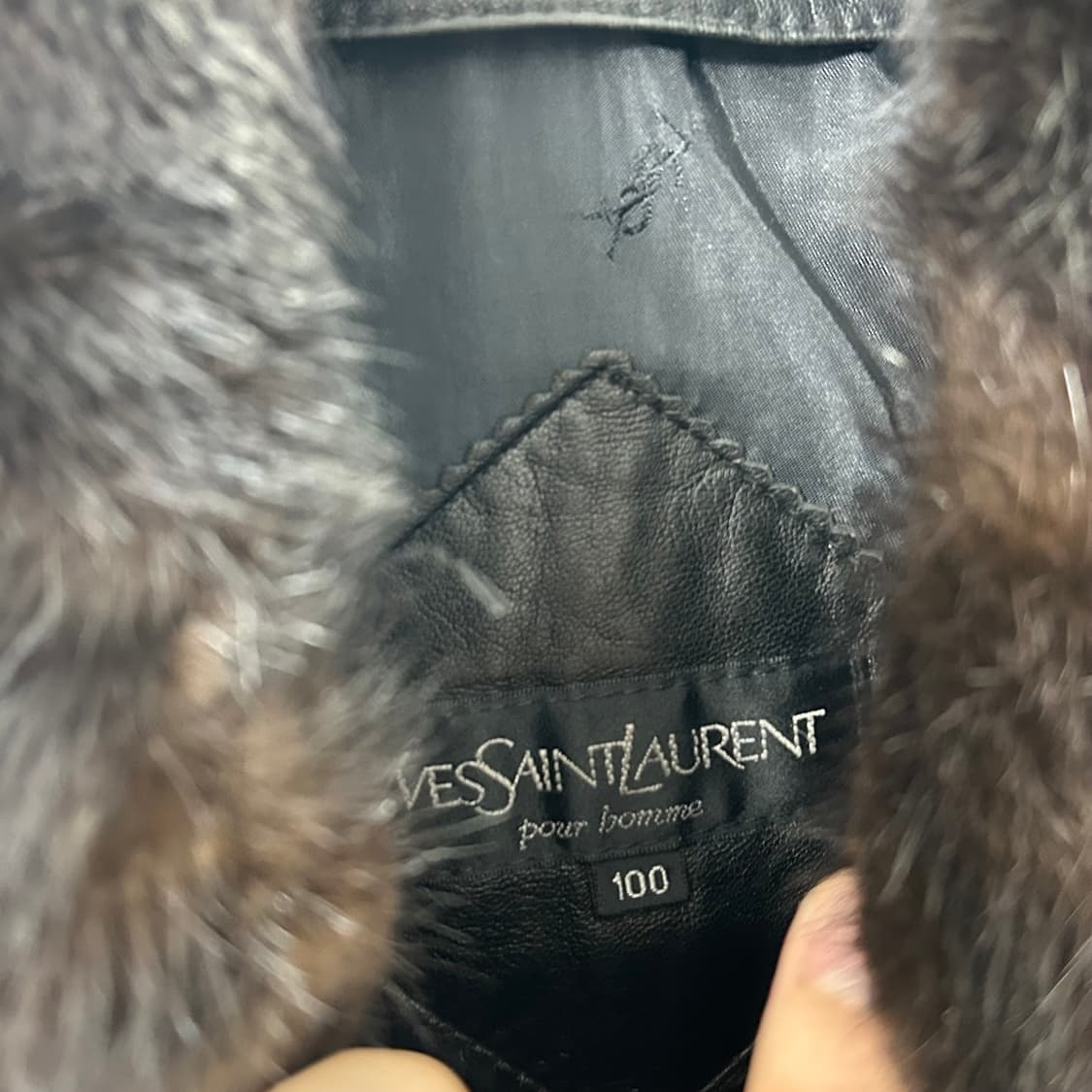 입생로랑 90s 양가죽 퍼카라 봄버 자켓 상품이미지7