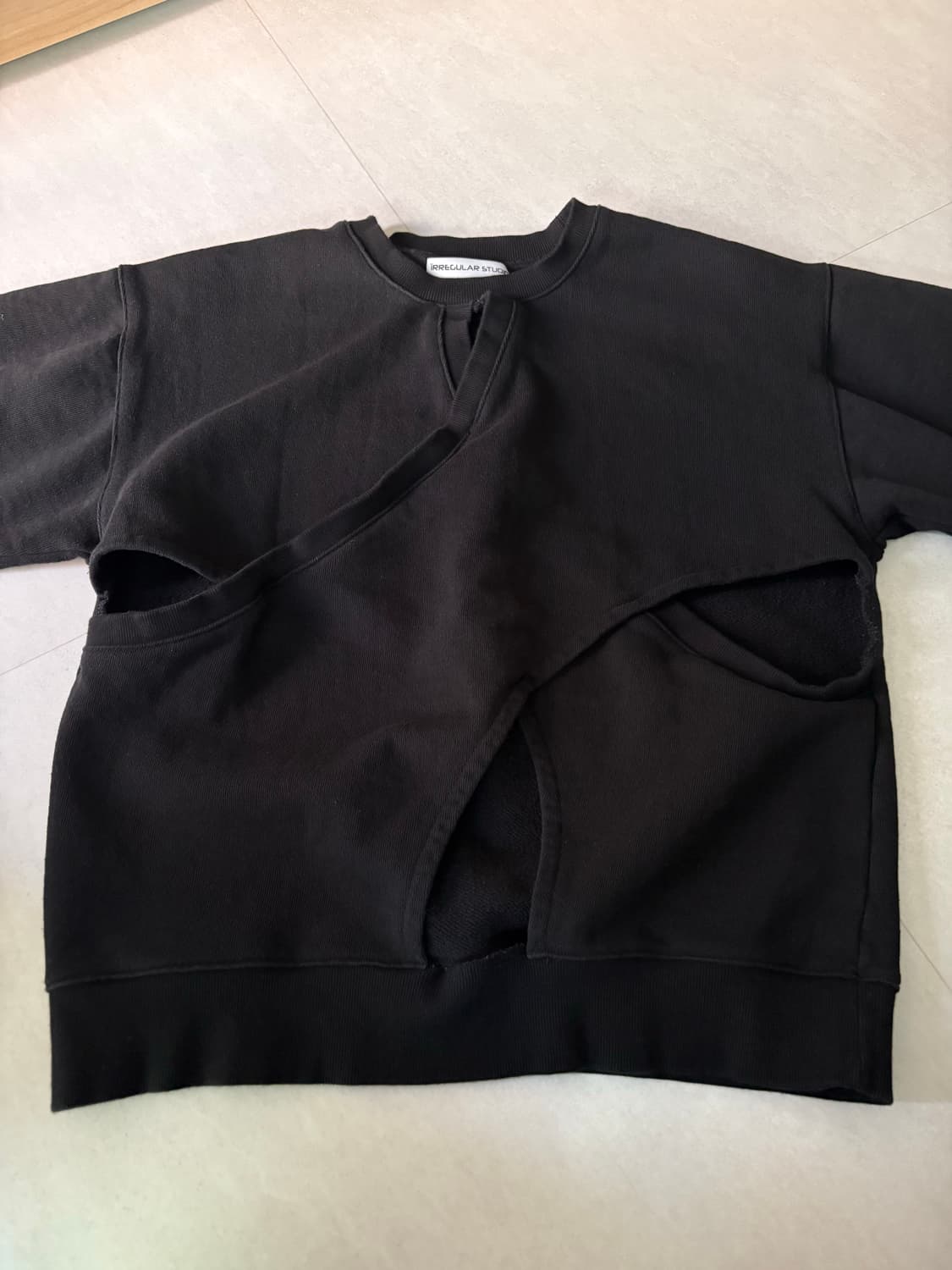 DOUBLE LAYERED SLIT SWEATSHIRT / 절개맨투맨 상품이미지3