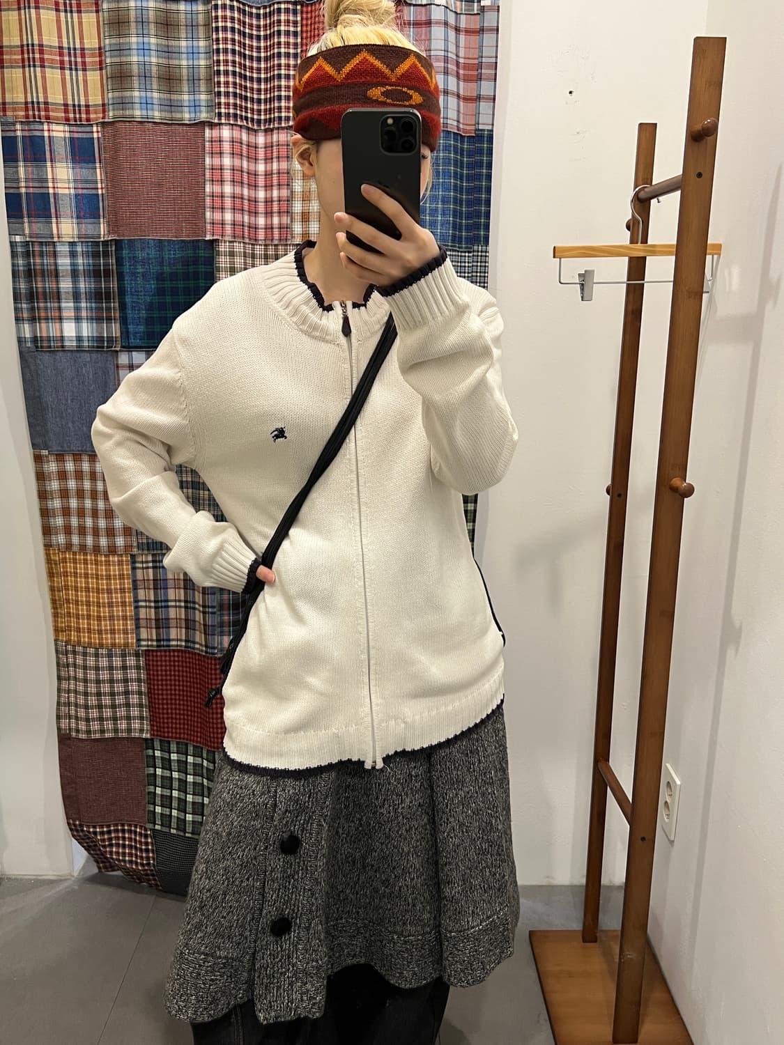 버버리 화이트 니트 집업 상품이미지4