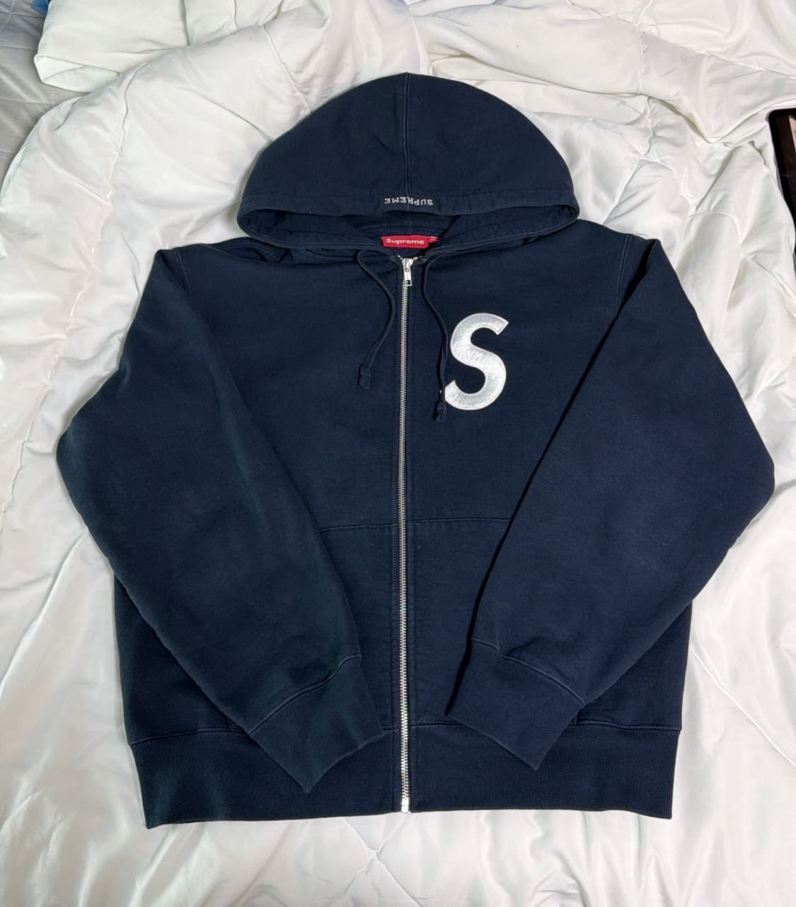 25fw 슈프림 S로고 네이비 집업 상품이미지1