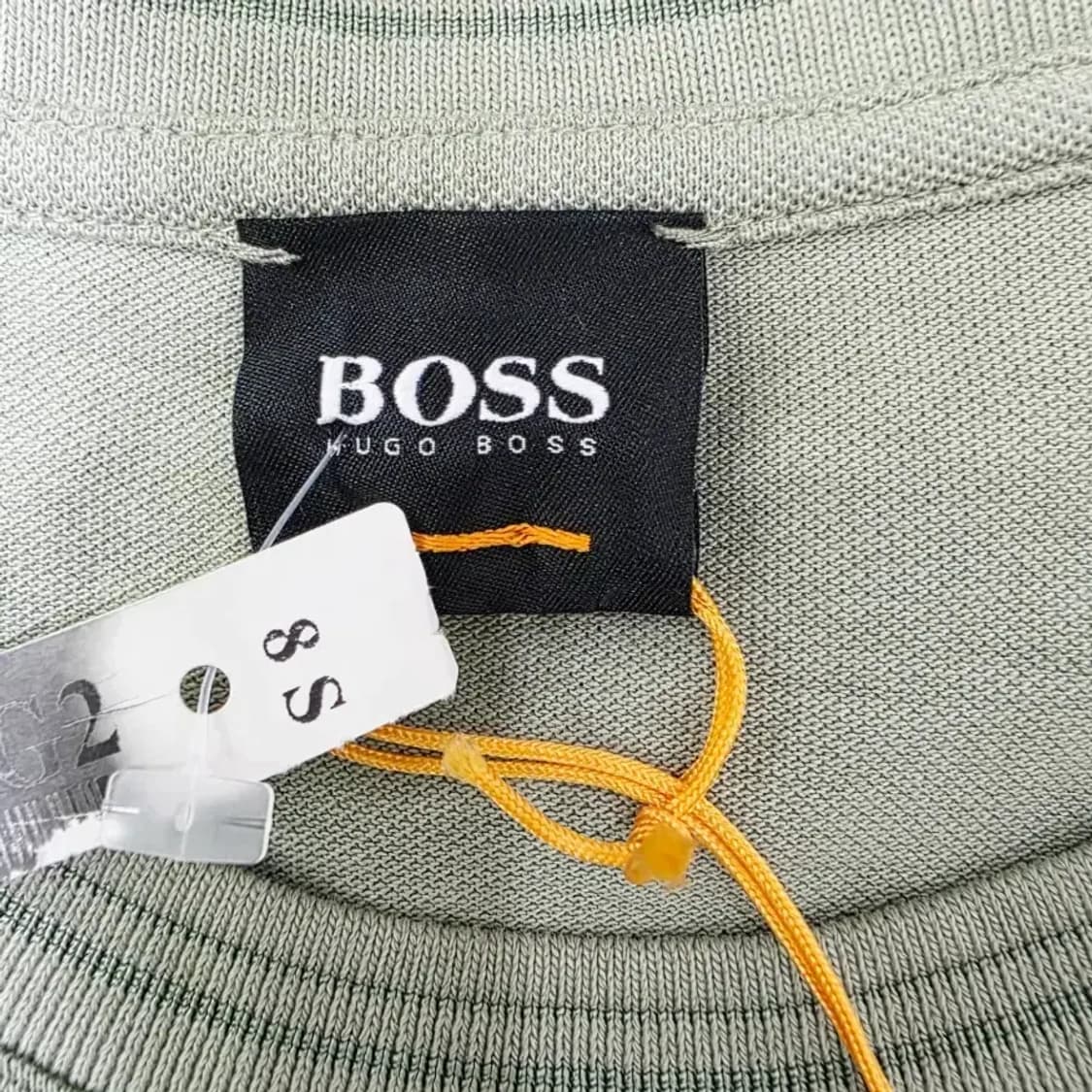 (새상품) BOSS 휴고보스 반팔티 XL 카키 상품이미지7