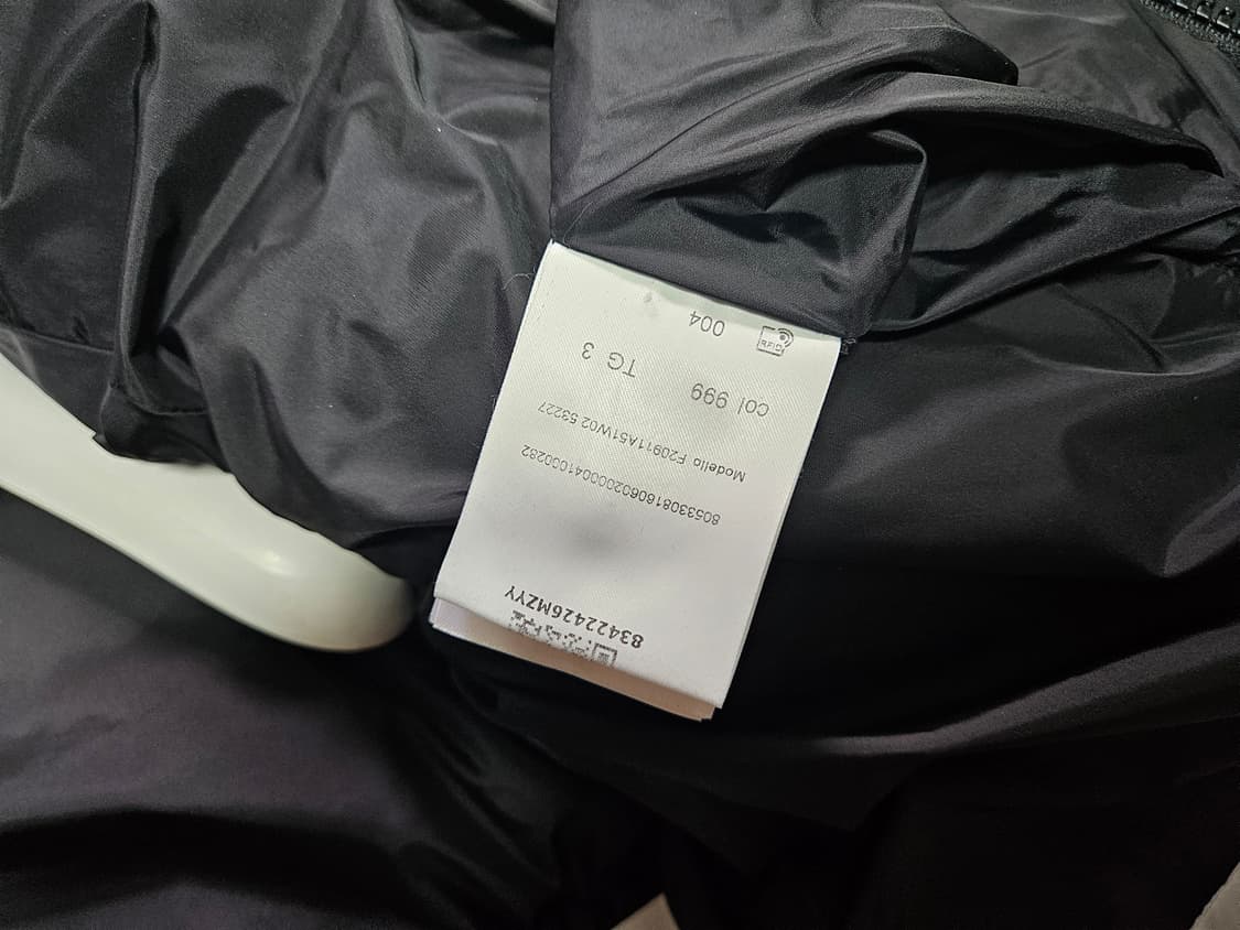 몽클레어 마르크 패딩 블랙 3 상품이미지8