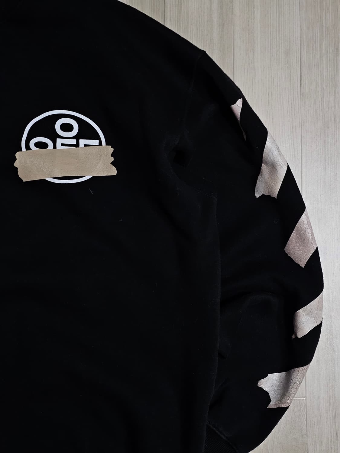 오프화이트 테이프 애로우 블랙 맨투맨 M 상품이미지4