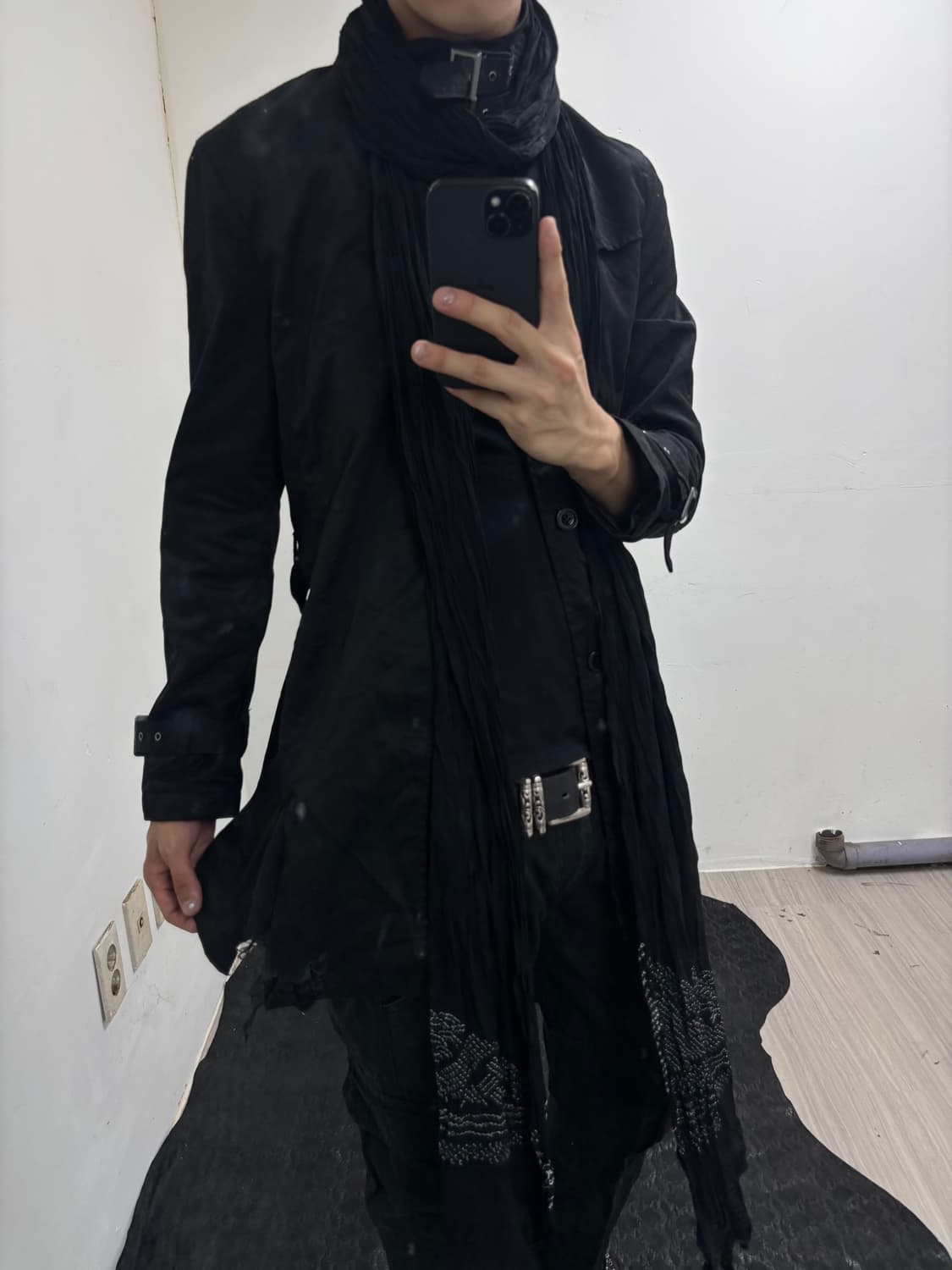 “Vintage” Neck Buckle Detail Black Moder 상품이미지1