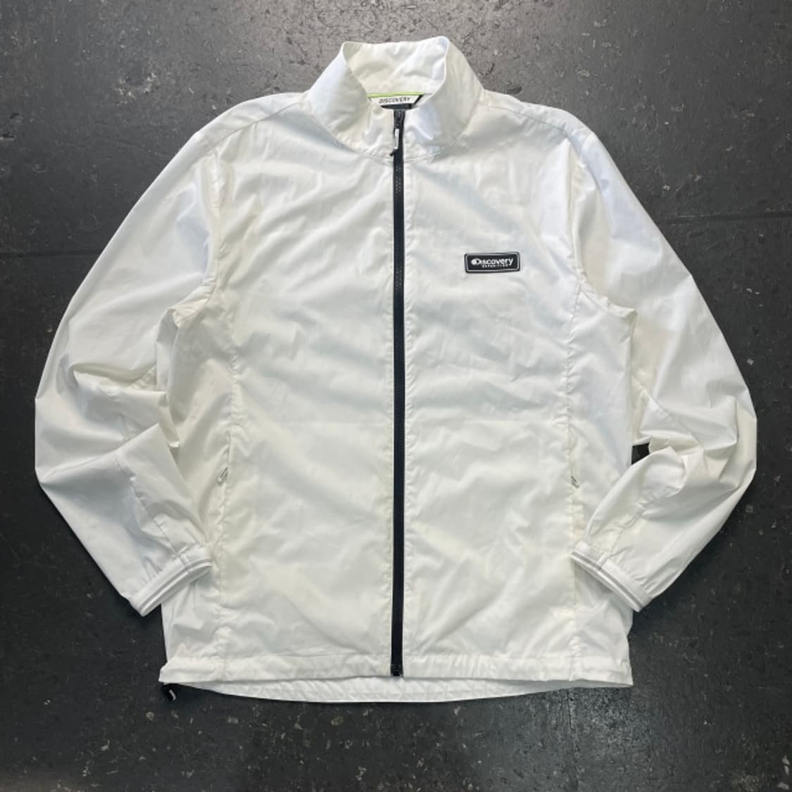 100 디스커버리 경량 바람막이  상품이미지1
