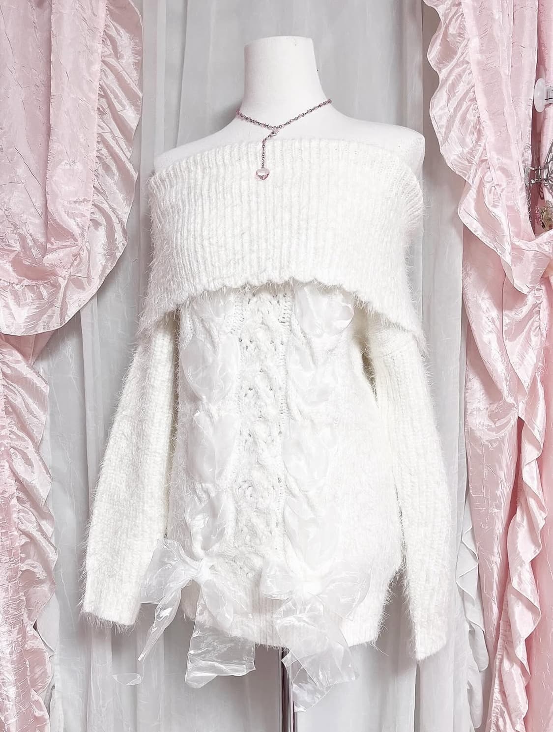 리즈리사 아이보리 오프숄더 샤 아일렛 니트 상품이미지1