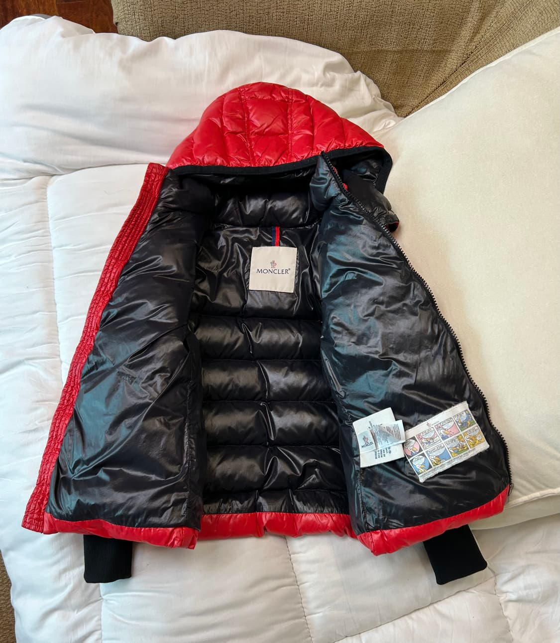 몽클레어 키즈 레드 유광 후드 다운패딩(8세/128cm) 상품이미지6