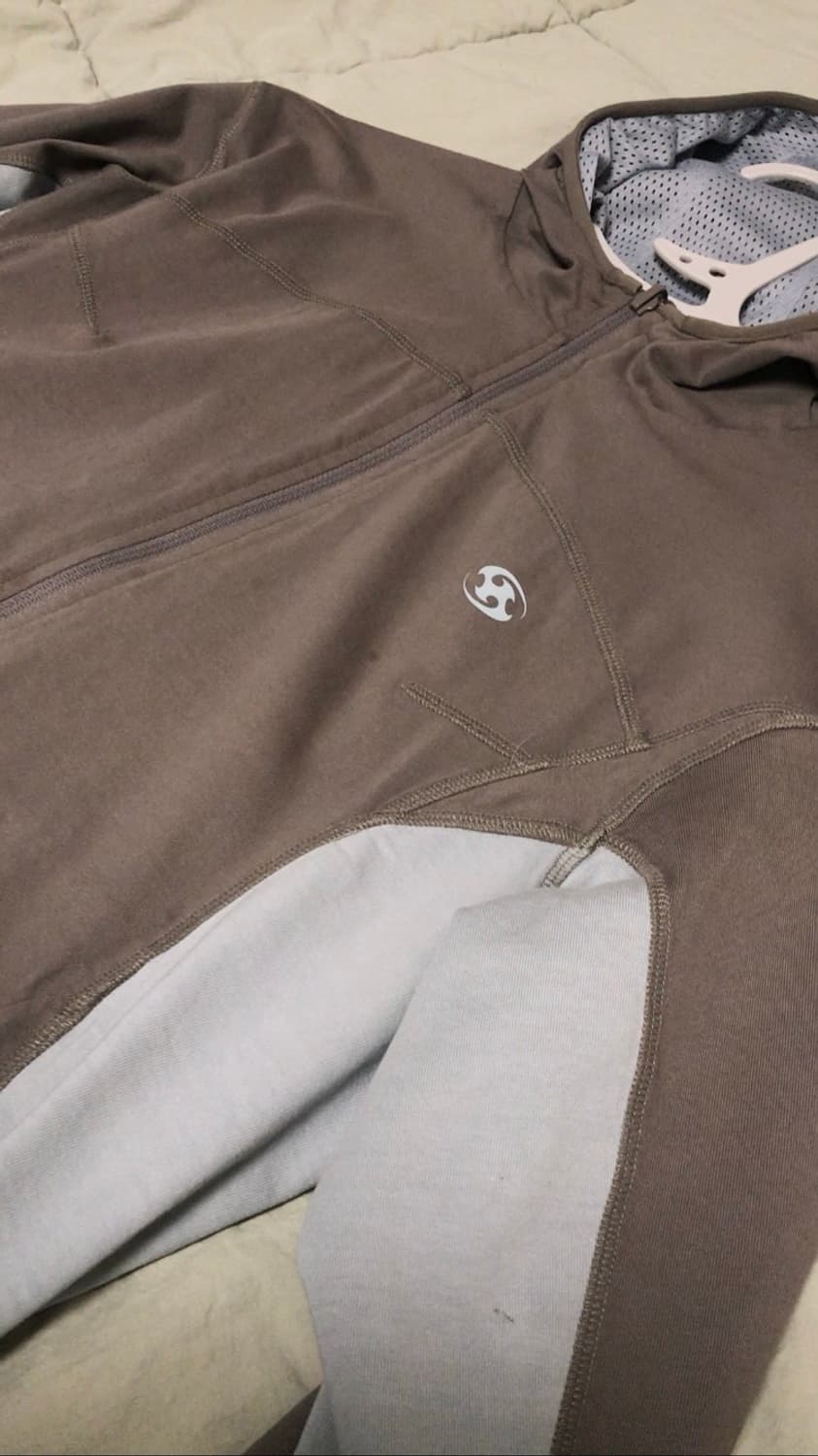 산산기어 푸마 리버시블 후드 집업 브라운 2 상품이미지3