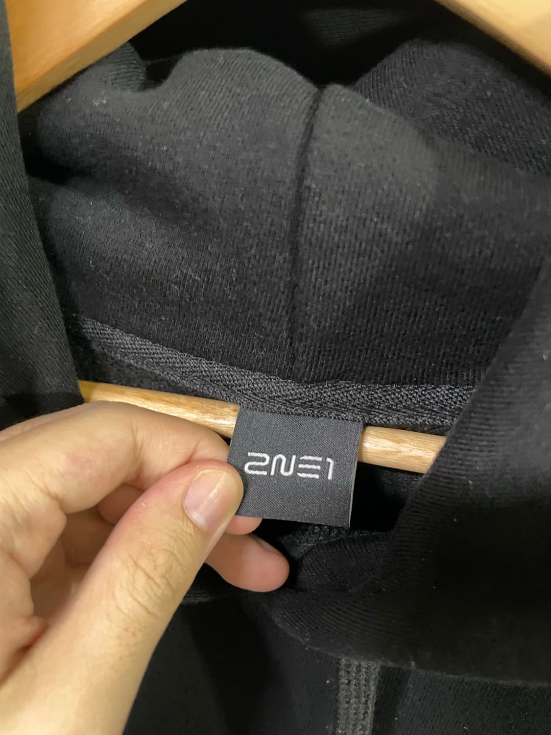 2NE1 블랙 후드티 XL 한정판 상품이미지4