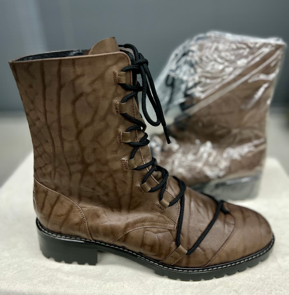 링클 포인트  레이스 업 가죽 부츠 270 상품이미지1