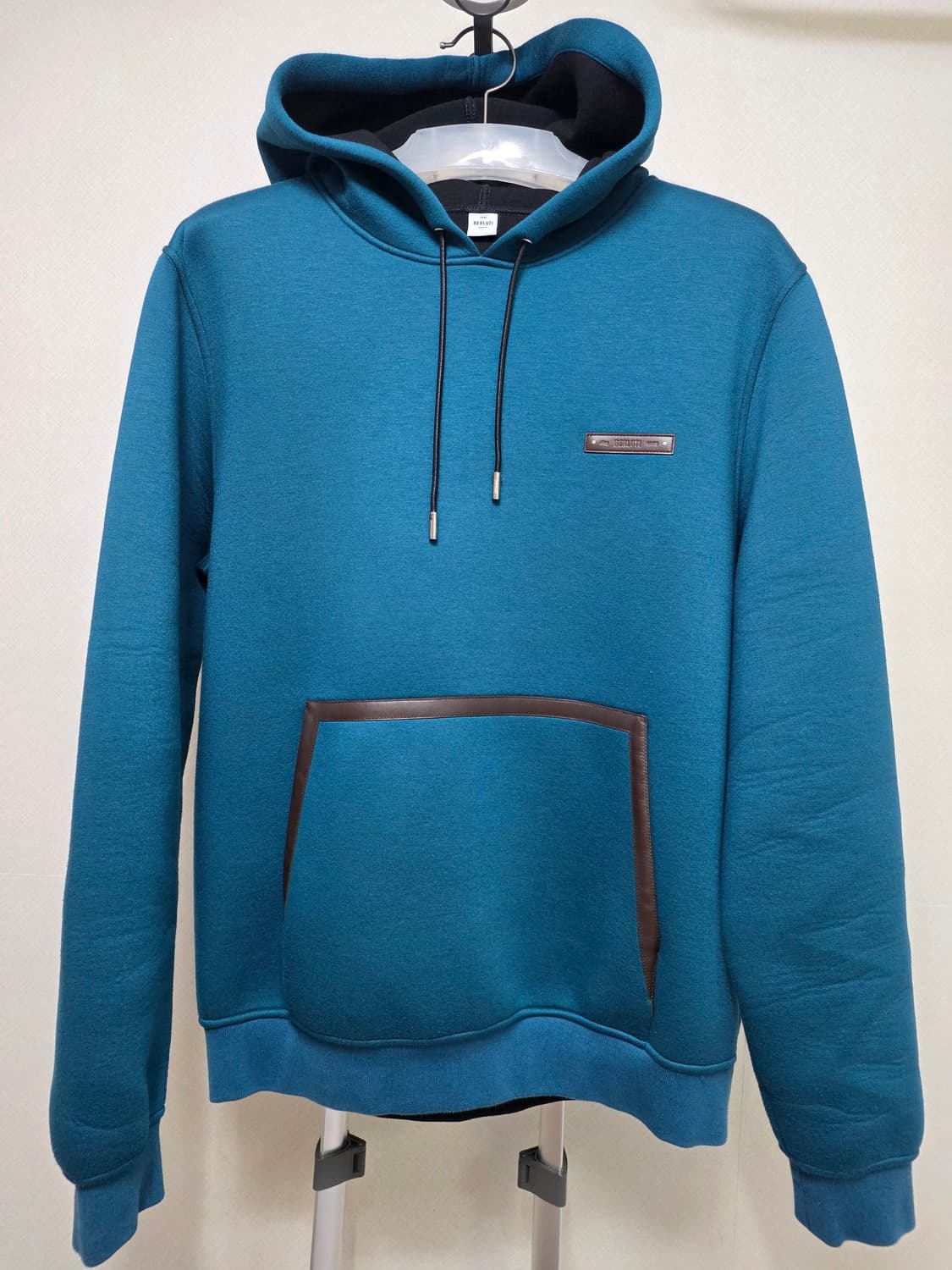 벨루티 레더 스트립 후드 티셔츠 국내매장판 상품이미지1