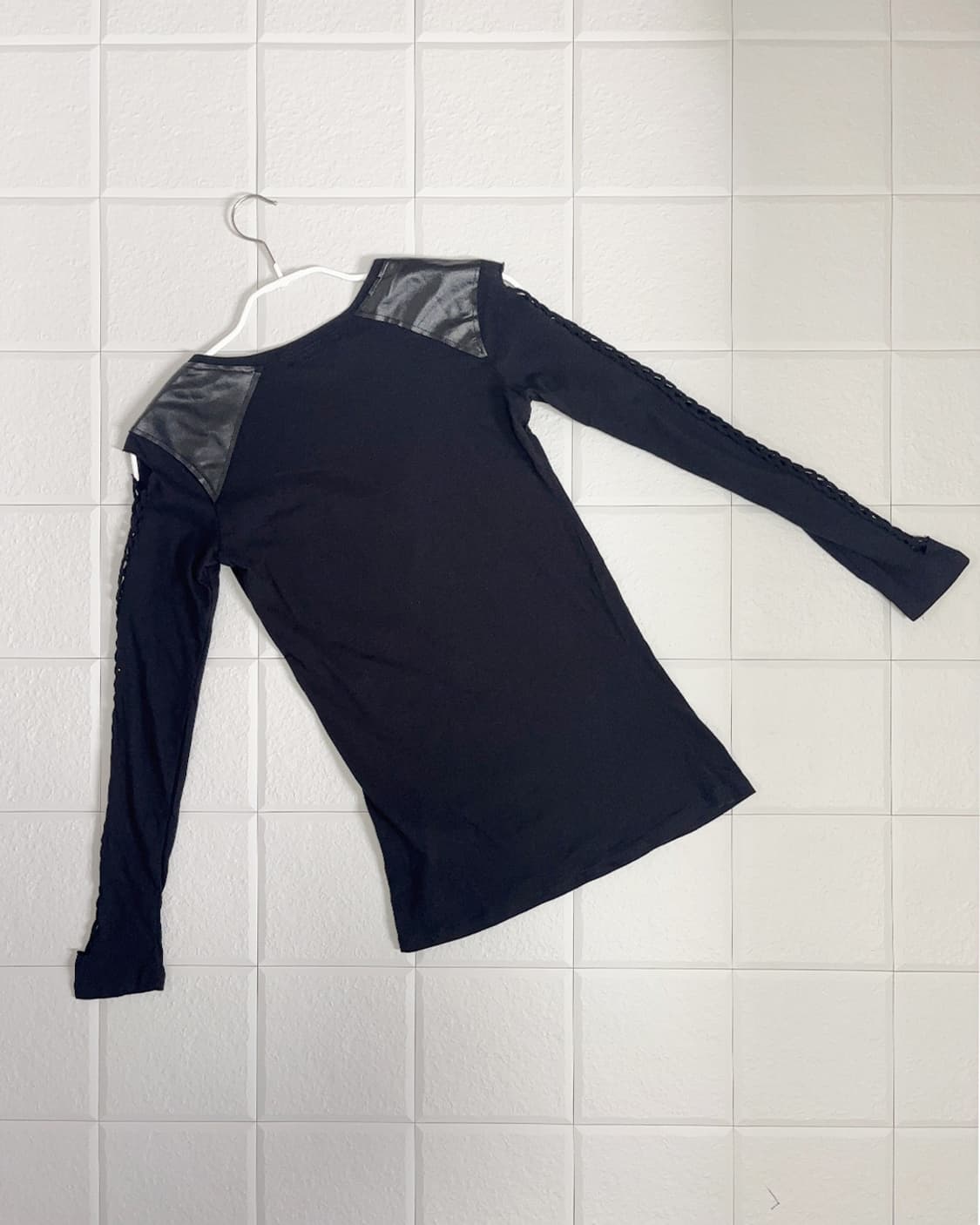 rk7brand 레이스업 디테일 슬림 티셔츠 상품이미지2