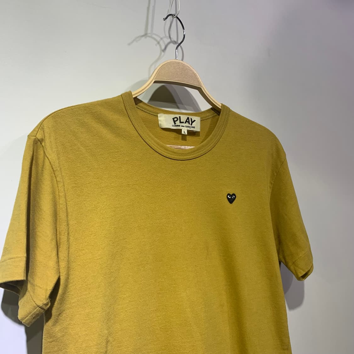 꼼데가르송 미니와펜 반팔티셔츠 판매합니다 상품이미지3