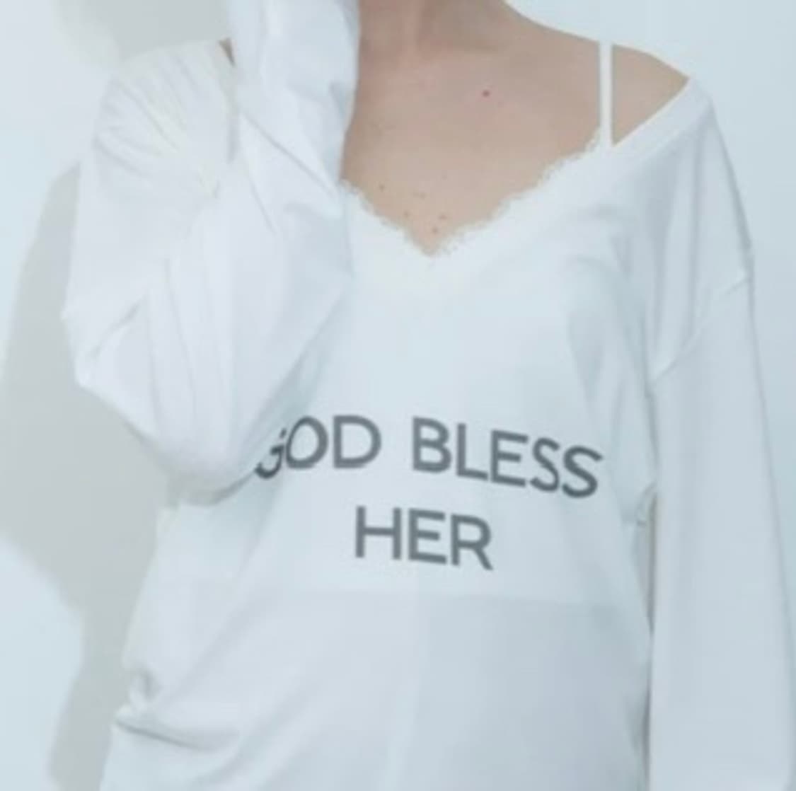 러프넥 블레스 롱 티셔츠 화이트 상품이미지2