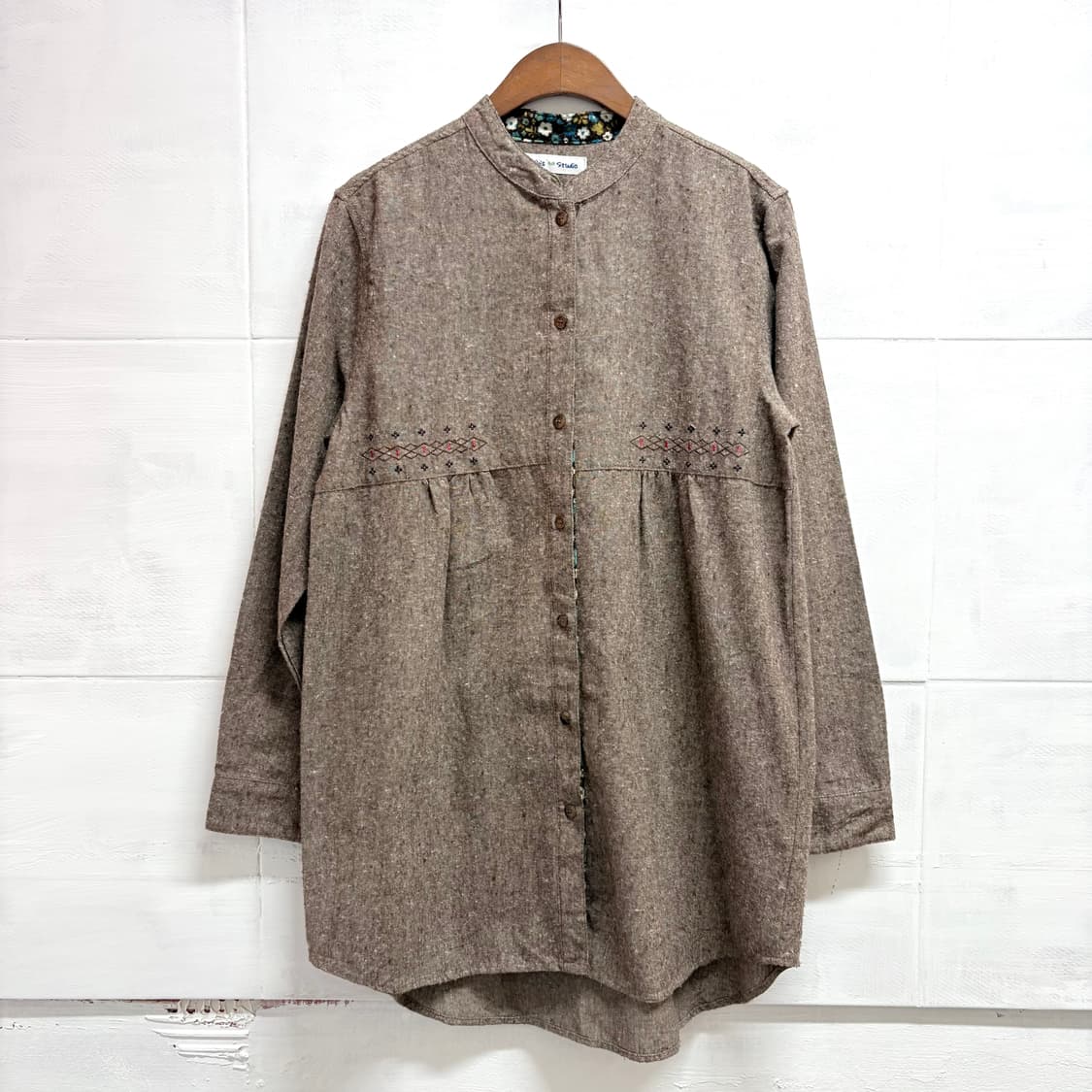 모리걸 자수 브라운 언발 블라우스  상품이미지1