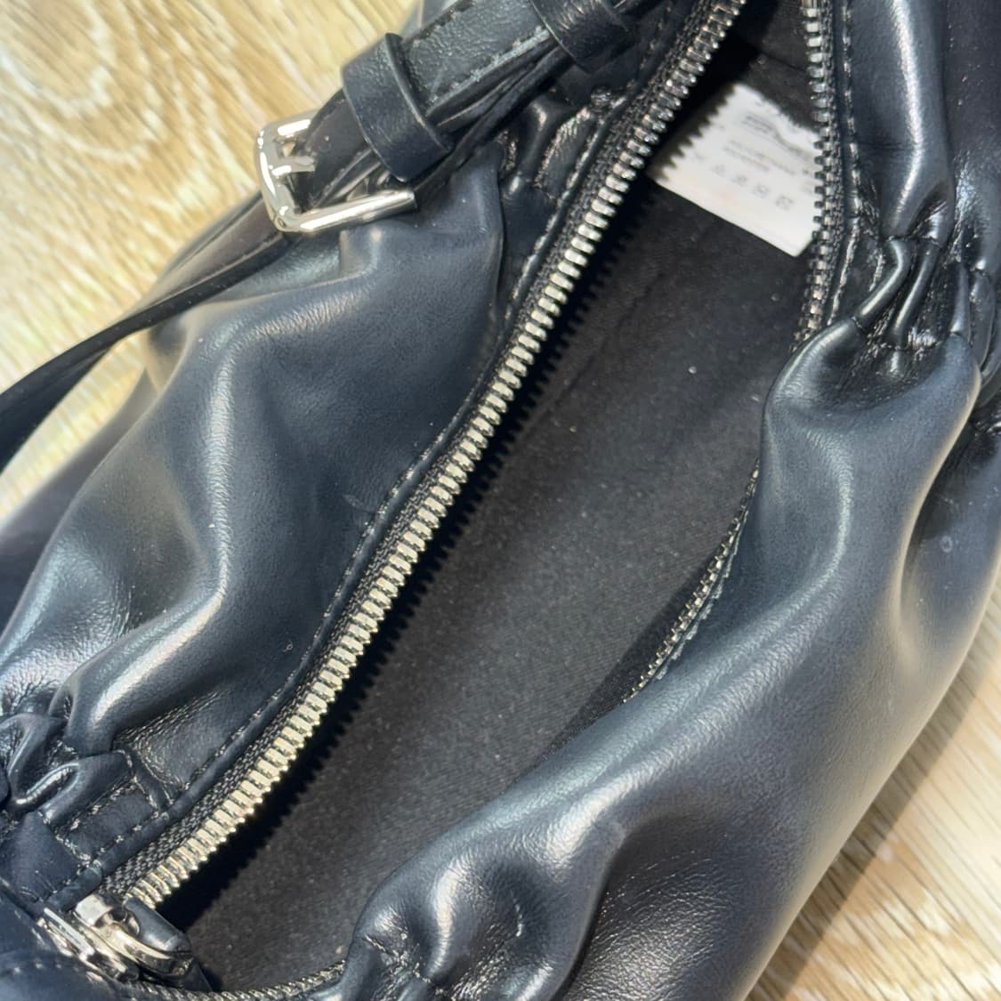 스탠드오일 플리츠백 / 블랙 상품이미지2